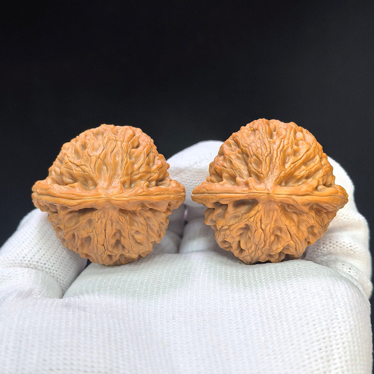 Heart-Shaped Broad-Rimmed Palace Lantern Wenwan Walnut Pair — 38.0mm x 36.0mm | GD-1109 - ThePatinaProject