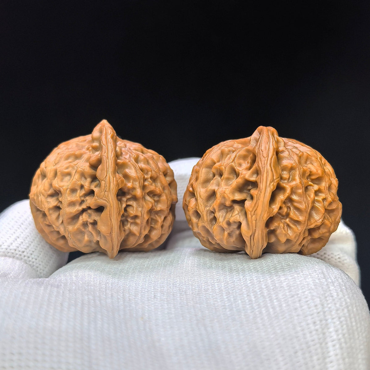 Heart-Shaped Broad-Rimmed Palace Lantern Wenwan Walnut Pair — 38.0mm x 36.0mm | GD-1109 - ThePatinaProject