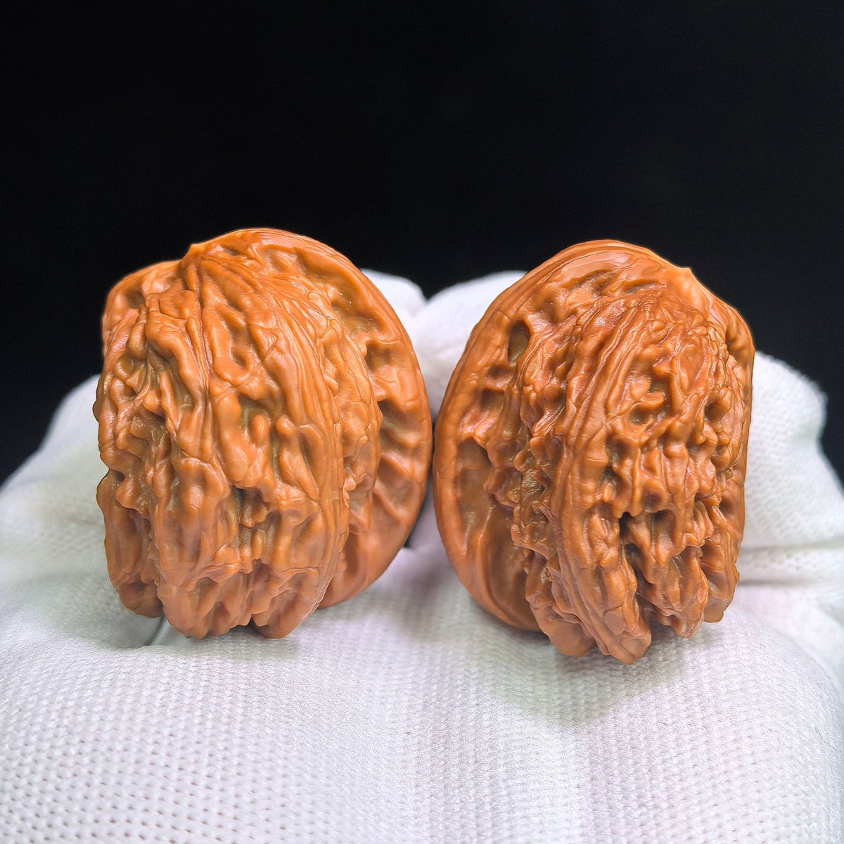 "Hu Tou Zuo Shan Diao Ban Bi" HT-CG1A1E Collector Lineage Wenwan Walnuts Pair | 34.0mm x 43.0mm | Stock ID: HT-CG1A1E - ThePatinaProject