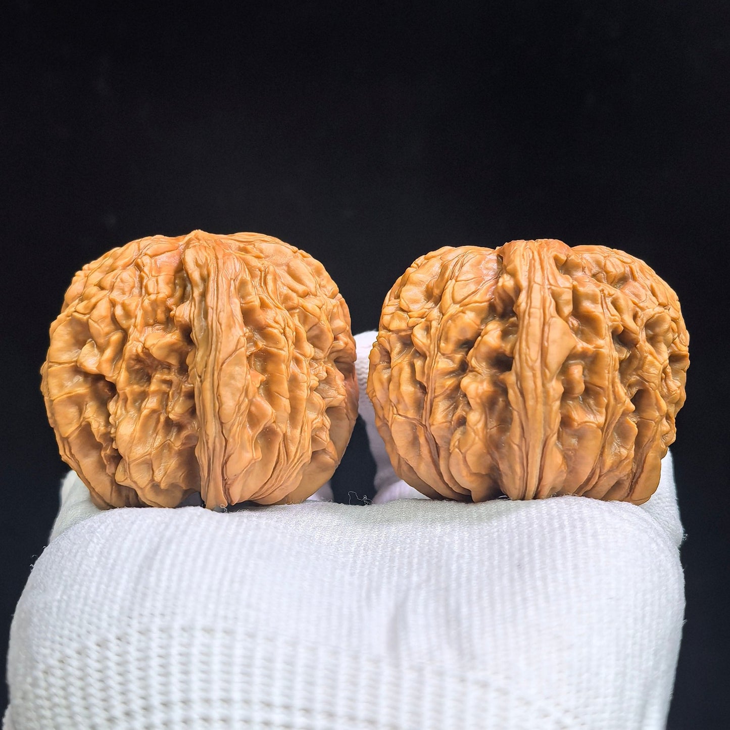 "Hua Kun Long" Huakunlong HTL-17G1 Grand Master Low-Profile Wenwan Walnuts Pair | 48.0mm x 50.0mm | HTL-17G1 - ThePatinaProject