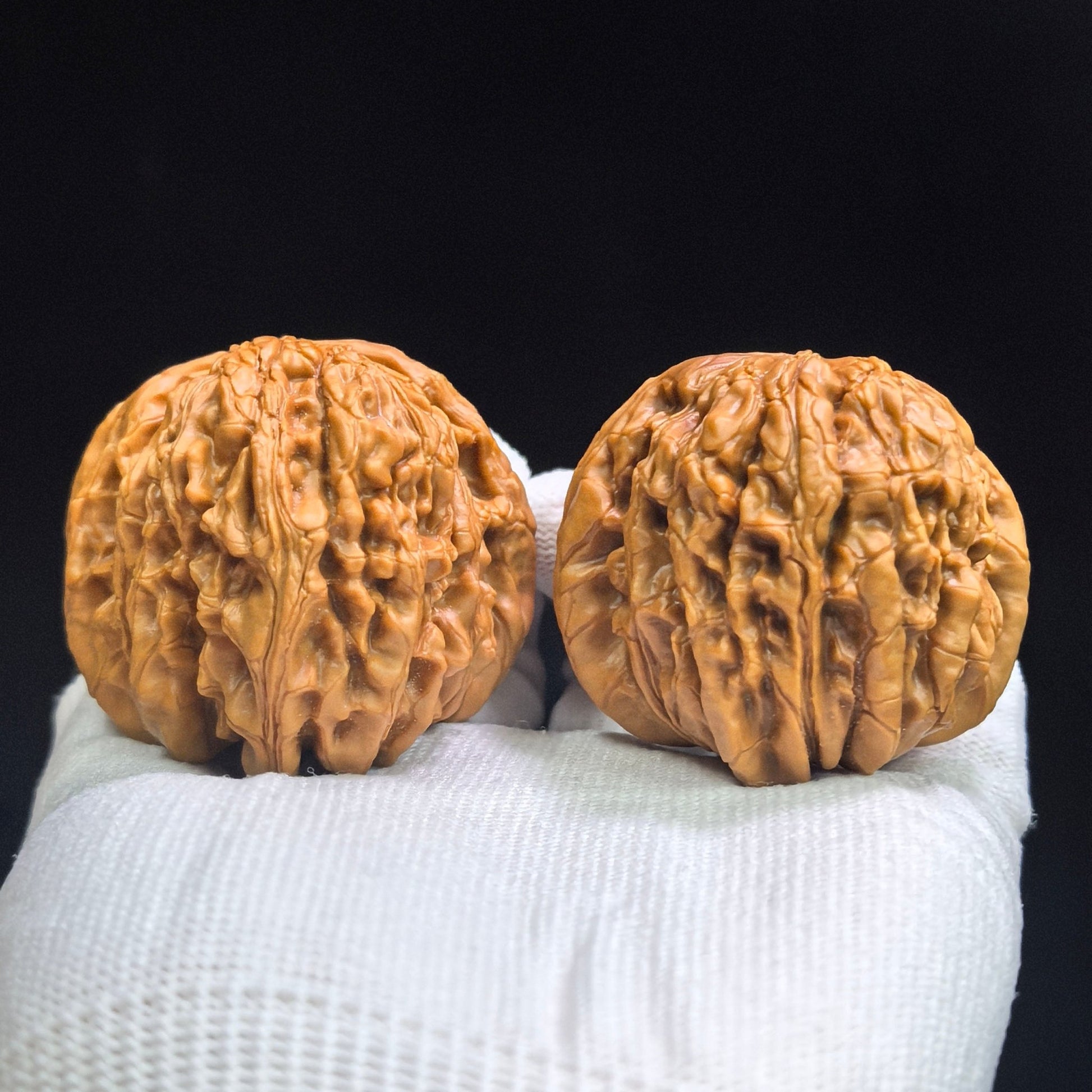 "Hua Kun Long" Huakunlong HTL-17G1 Grand Master Low-Profile Wenwan Walnuts Pair | 48.0mm x 50.0mm | HTL-17G1 - ThePatinaProject