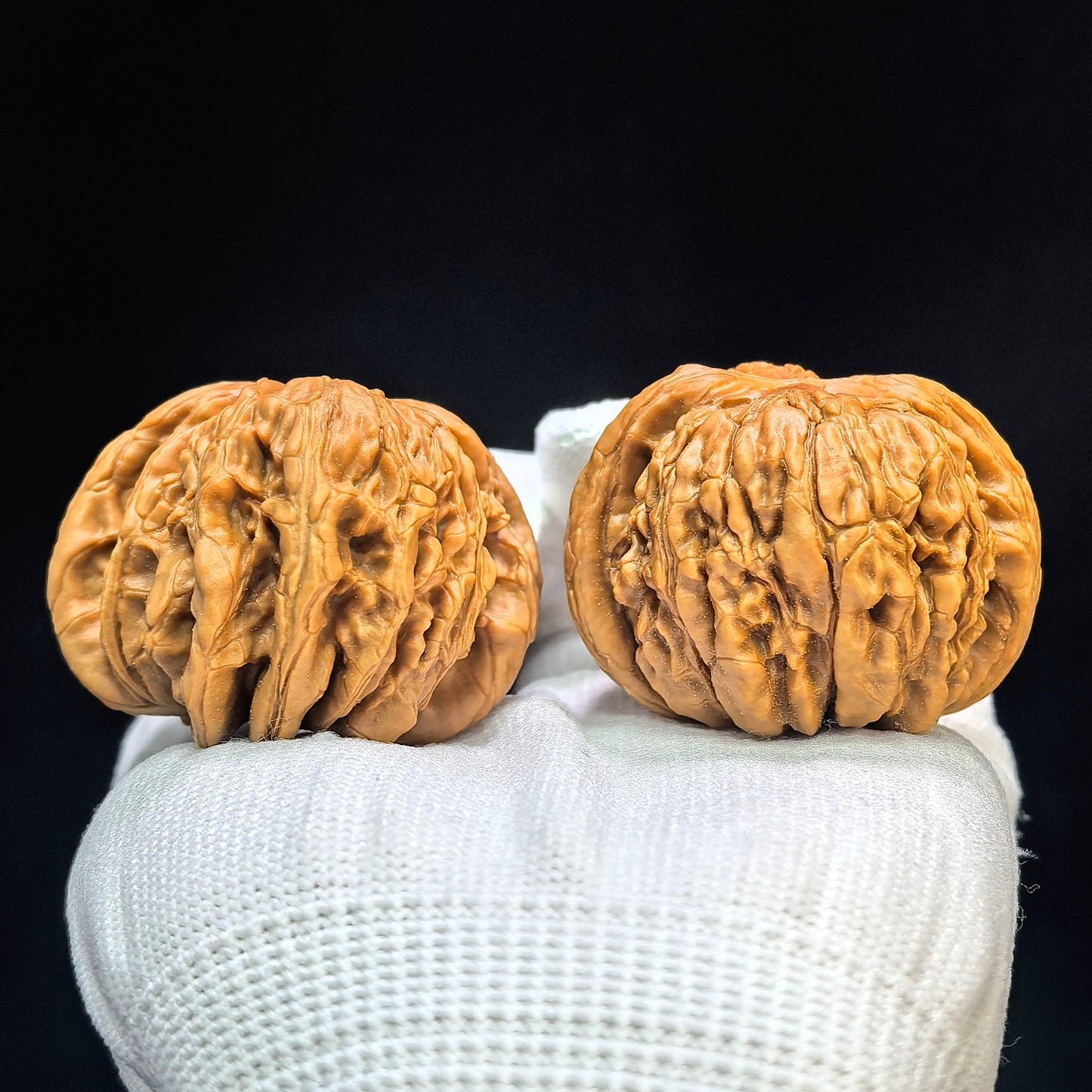 "Huakun Dragon" Huakunlong Low-Profile Wenwan Walnuts Pair | 46.0mm x 44.0mm | HKL-1502C - ThePatinaProject