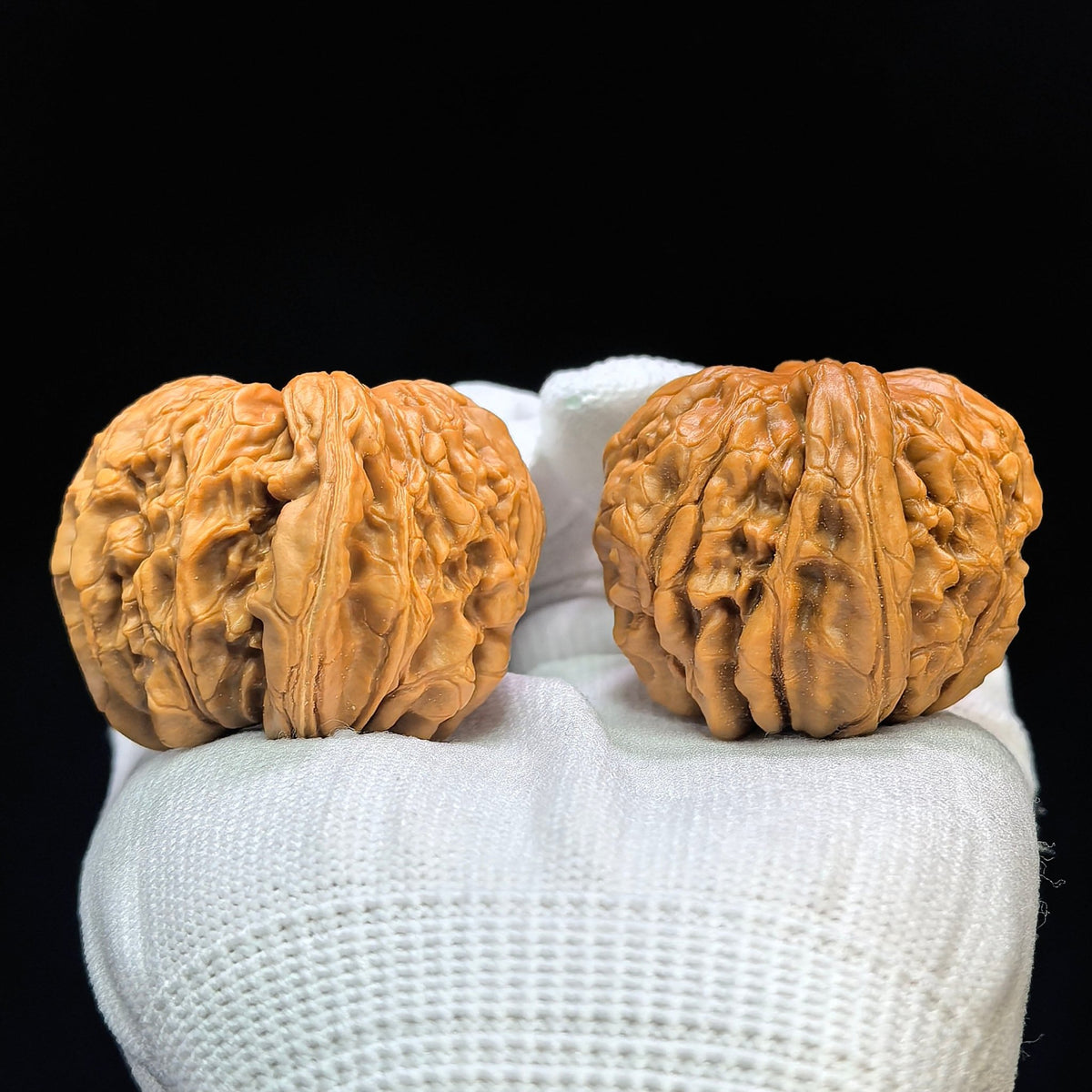 "Huakun Dragon" Huakunlong Low-Profile Wenwan Walnuts Pair | 46.0mm x 44.0mm | HKL-1502C - ThePatinaProject