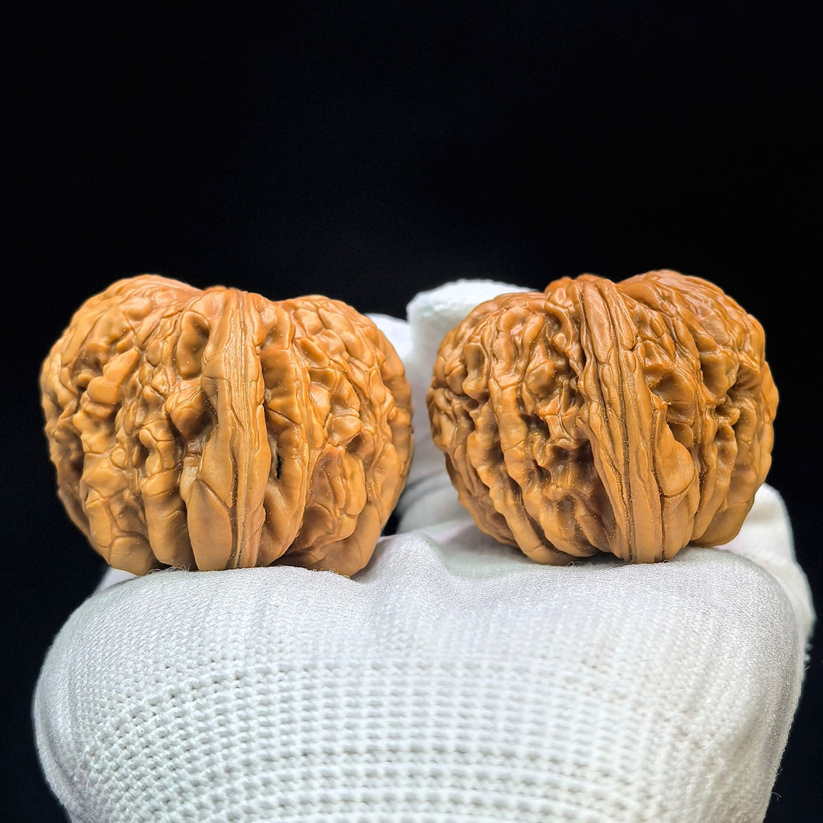 "Huakun Dragon" Huakunlong Low-Profile Wenwan Walnuts Pair | 46.0mm x 44.0mm | HKL-1502C - ThePatinaProject