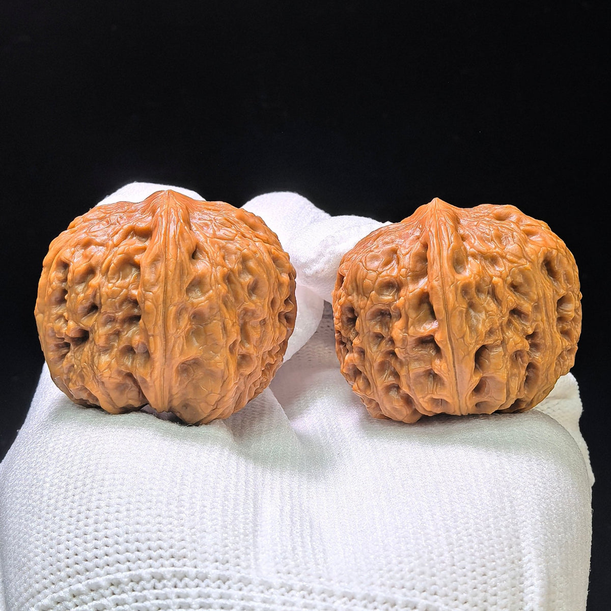 "Huangsongyu" (Huang Song Yu) Wild Niche Scholar Walnuts Pair | Compact 31.0mm x 35.0mm | Deep-Belly Pocket Format | Stock ID: HSY-1101 - ThePatinaProject