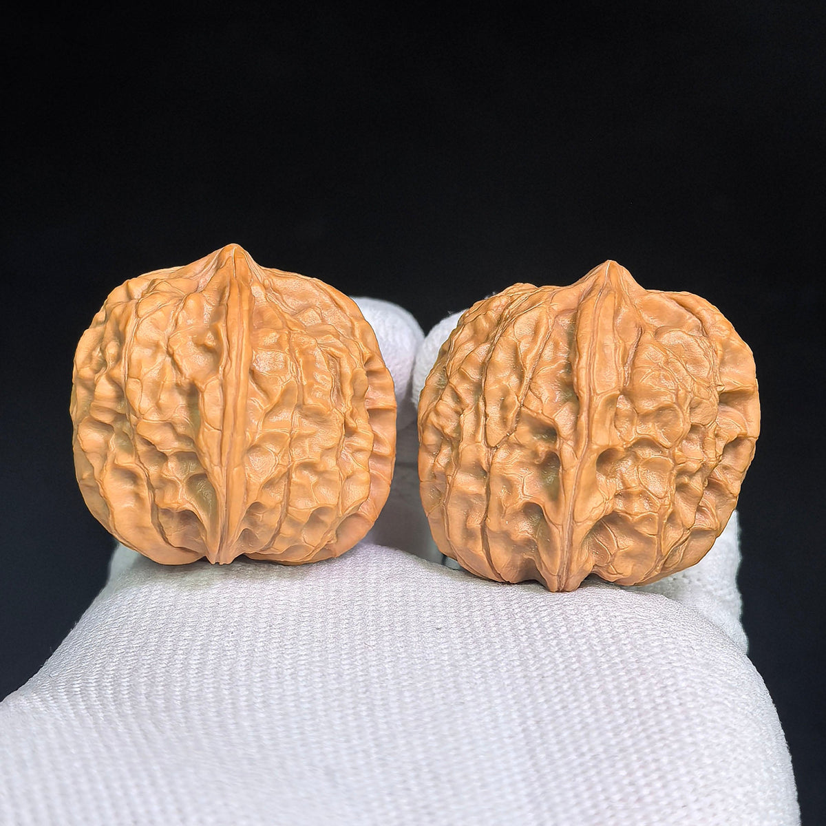 “Imperial Seal” Yuxi Sanleng Three-Ridged Wenwan Walnut Pair | 33.0mm × 37.0mm | YX-C1E5E - ThePatinaProject