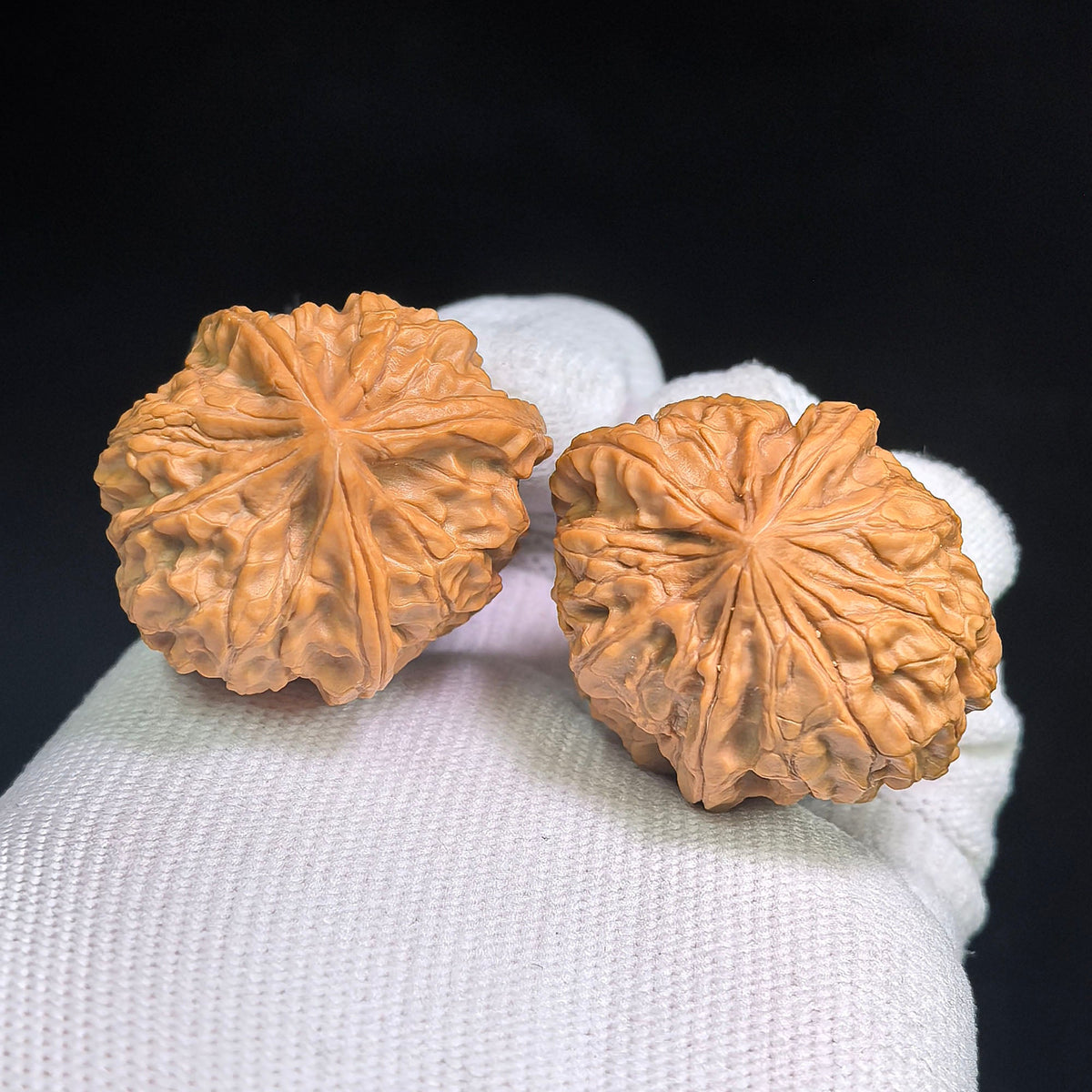 “Imperial Seal” Yuxi Sanleng Three-Ridged Wenwan Walnut Pair | 33.0mm × 37.0mm | YX-C1E5E - ThePatinaProject