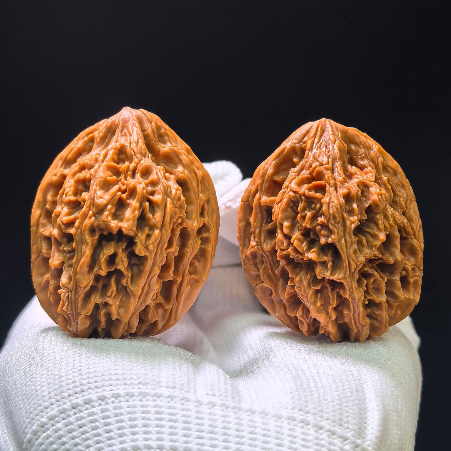 "Jade Kylin" Yuqilin Classic Low-Profile Wenwan Walnuts Pair | 36.0mm x 38.0mm | YQL-1101 - ThePatinaProject