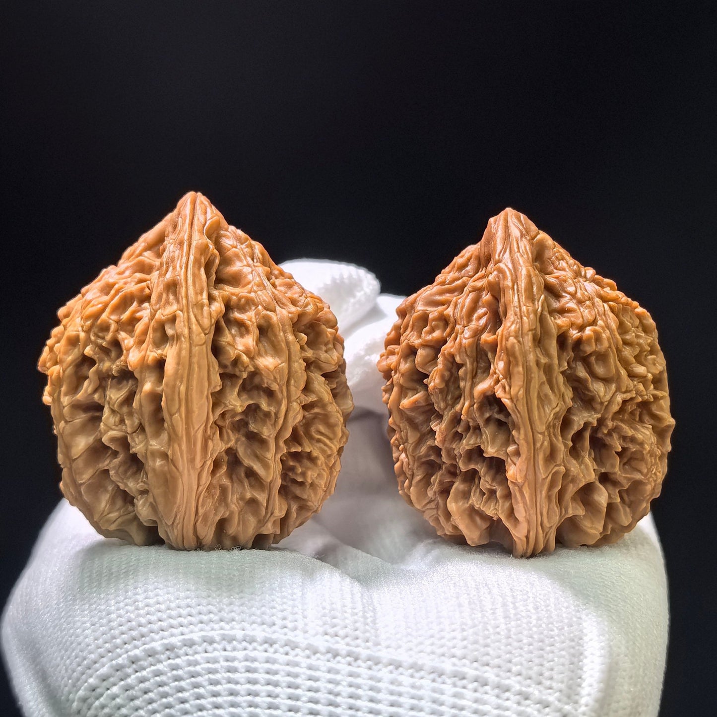 "Jade Kylin" Yuqilin Classic Low-Profile Wenwan Walnuts Pair | 36.0mm x 38.0mm | YQL-1101 - ThePatinaProject