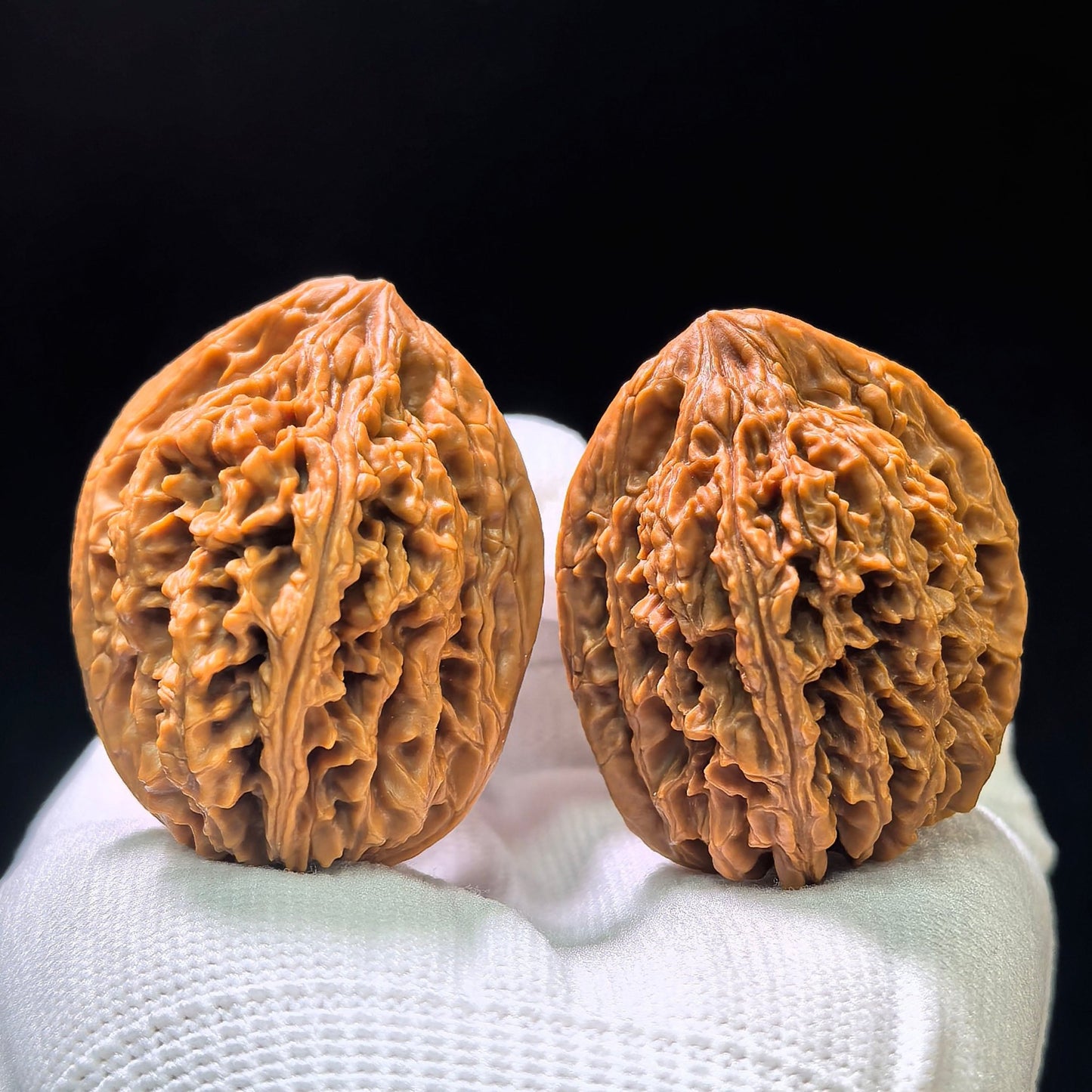 "Jade Kylin" Yuqilin Classic Low-Profile Wenwan Walnuts Pair | 36.0mm x 38.0mm | YQL-1101 - ThePatinaProject