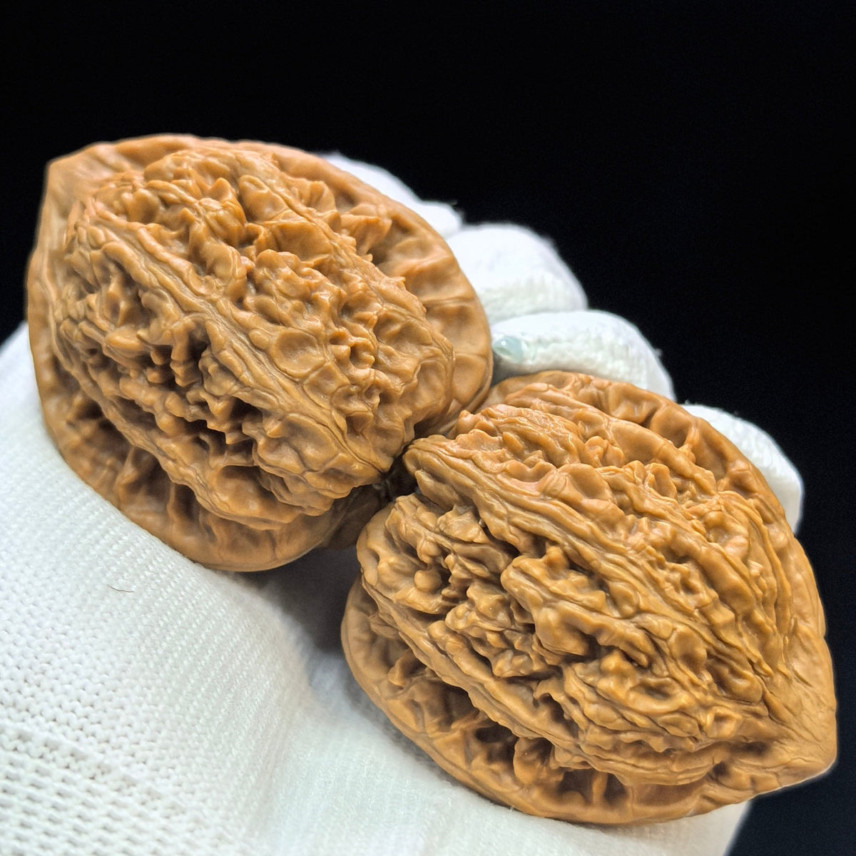 "King Tigerhead" Hutouwang Low-Profile Wenwan Walnuts Pair | 42.0mm x 39.0mm | HTW-1501C - ThePatinaProject