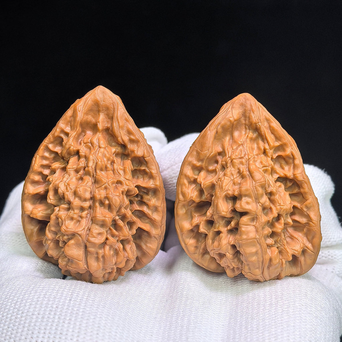 "Kylin Pattern Hedgehog" QLW-CG1A6E Collector Grade Wenwan Walnuts Pair | 37.0mm x 43.0mm | SKU: QLW-CG1A6E - ThePatinaProject