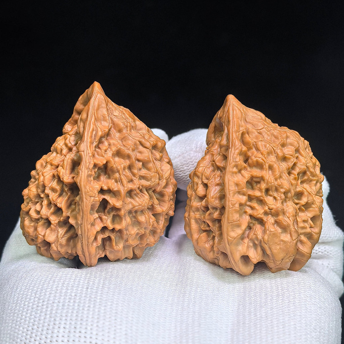 "Kylin Pattern Hedgehog" QLW-CG1A6E Collector Grade Wenwan Walnuts Pair | 37.0mm x 43.0mm | SKU: QLW-CG1A6E - ThePatinaProject