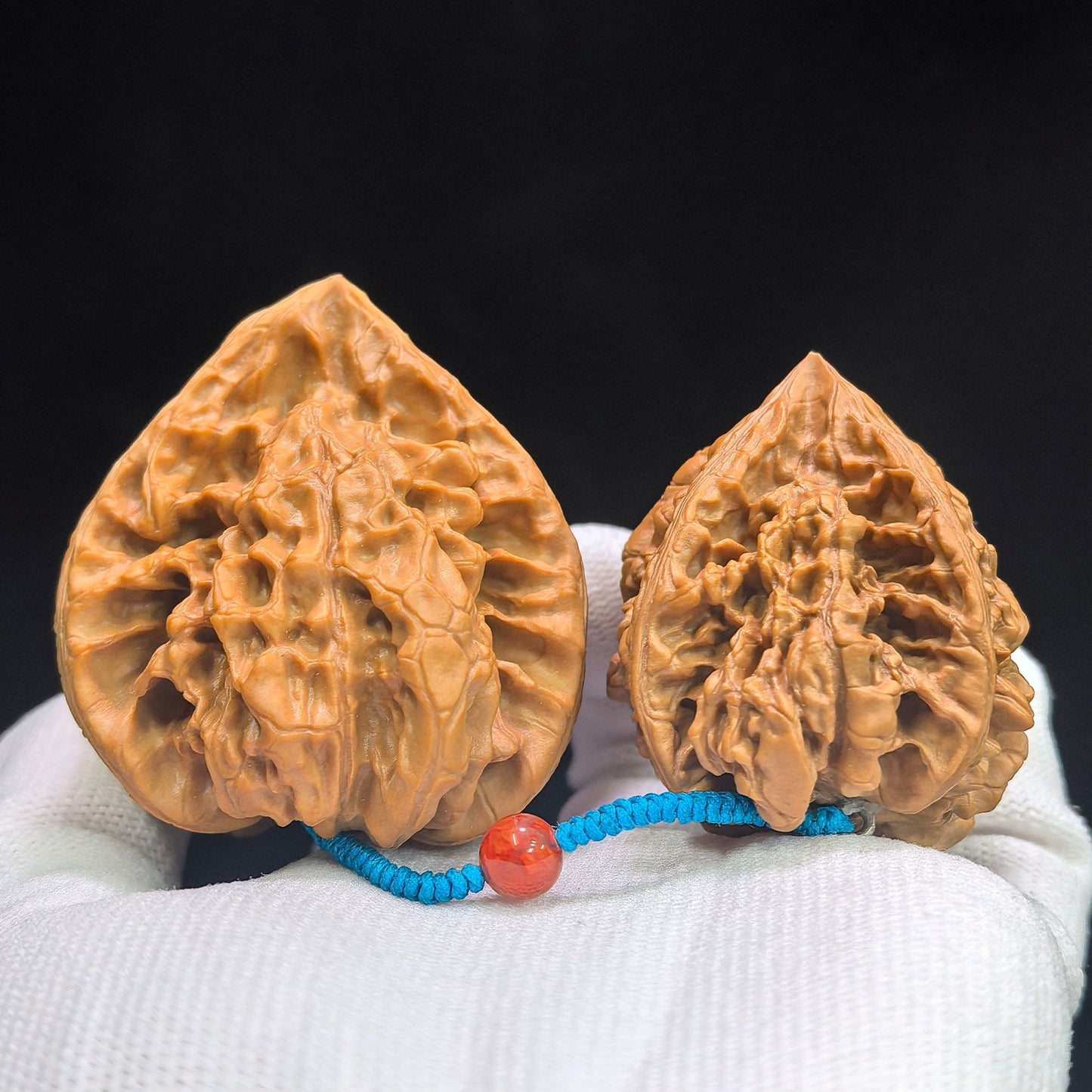 "Kylin Pattern Meteor Hammer" Qilinwen Liuxingchui QLWBJ-CG241E Wenwan Walnuts Tethered Pair | 47.0mm x 53.0mm & 39.0mm x 44.0mm | QLWBJ-CG241E - ThePatinaProject