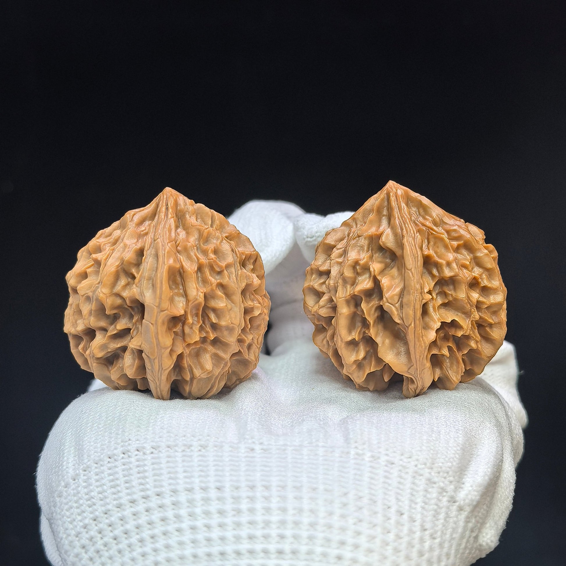 "Lantern Lionhead" Denglong Shizitou Classic Heritage Wenwan Walnuts Pair | 41.0mm x 39.0mm | DL-1501C - ThePatinaProject