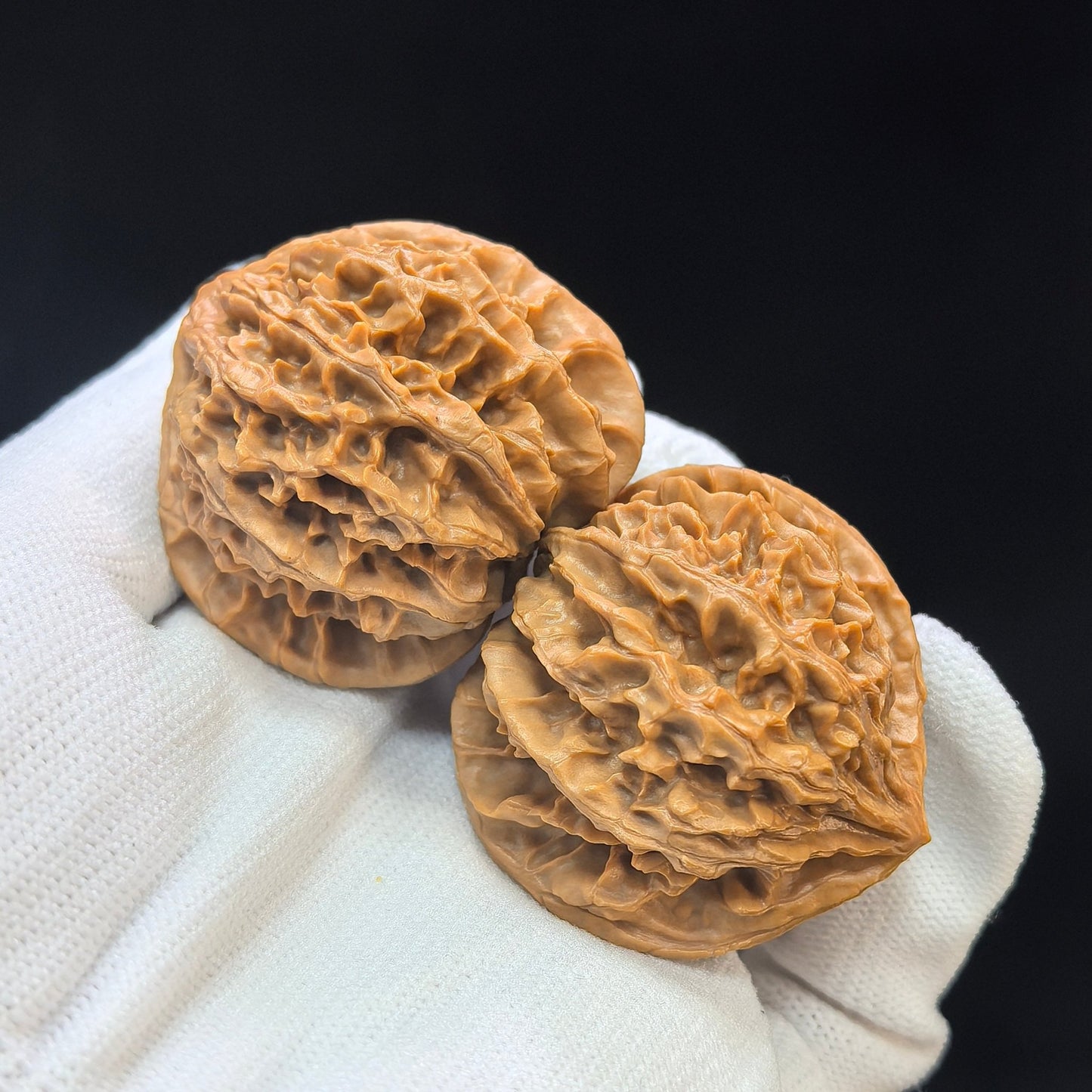 "Lantern Lionhead" Denglong Shizitou Classic Heritage Wenwan Walnuts Pair | 41.0mm x 39.0mm | DL-1501C - ThePatinaProject