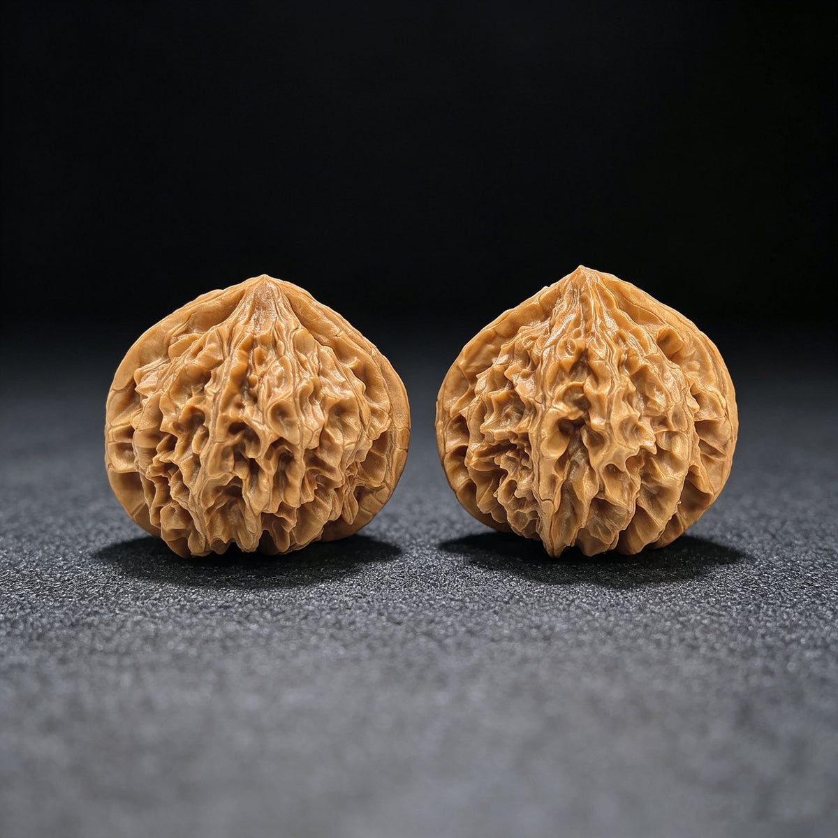 "Lantern Lionhead" Denglong Shizitou Classic Heritage Wenwan Walnuts Pair | 41.0mm x 39.0mm | DL-1501C - ThePatinaProject