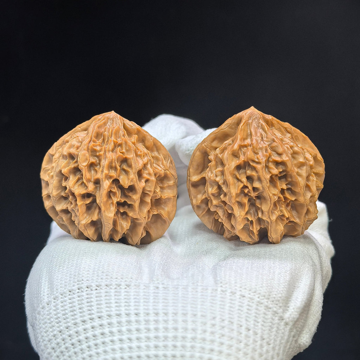 "Lantern Lionhead" Denglong Shizitou Classic Heritage Wenwan Walnuts Pair | 41.0mm x 39.0mm | DL-1501C - ThePatinaProject