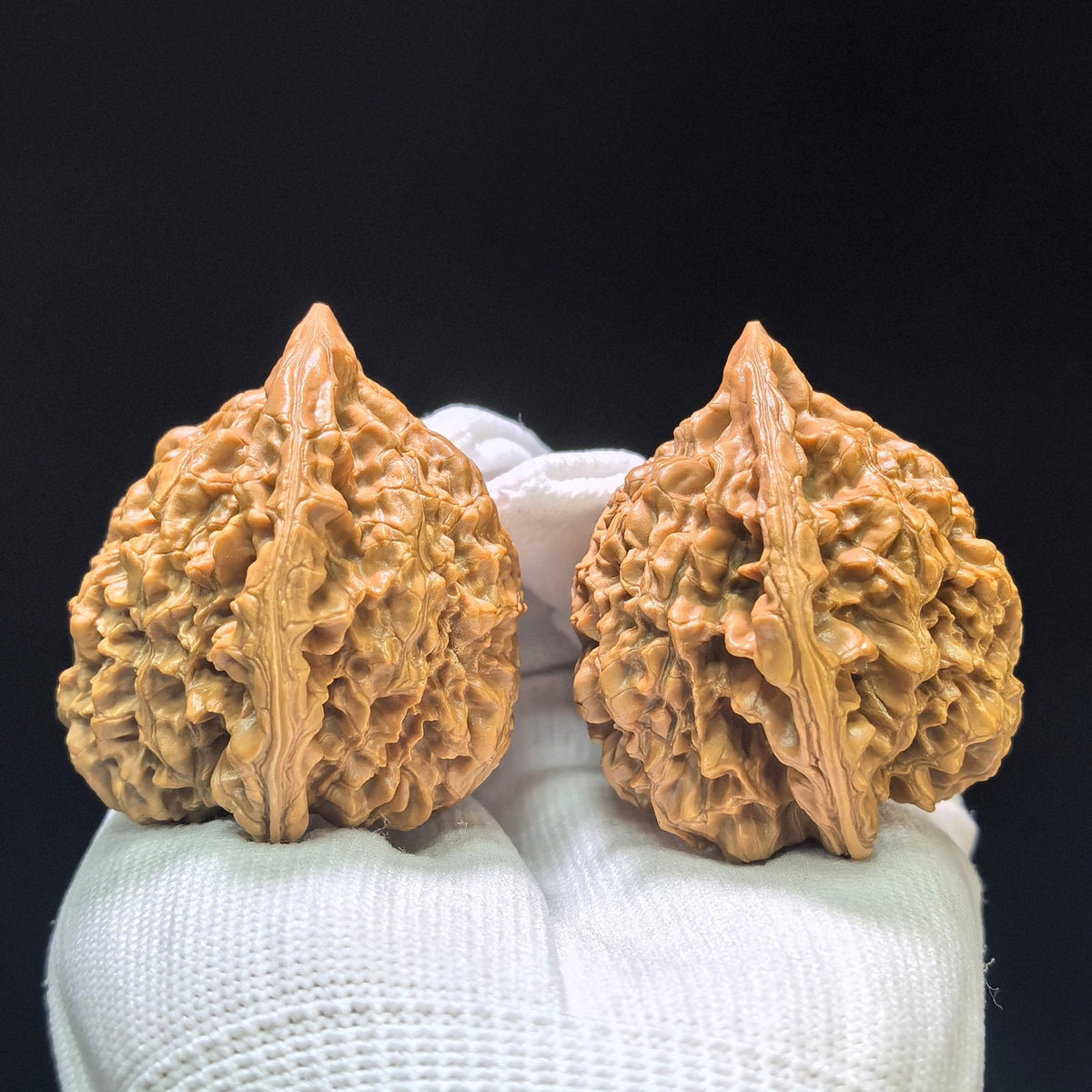 "Large Official Hat Peach Heart Concave Base" Daguanmao Taoxin Aodi Wenwan Walnuts Pair | 50.0mm x 43.0mm | ADDGM-1101 - ThePatinaProject