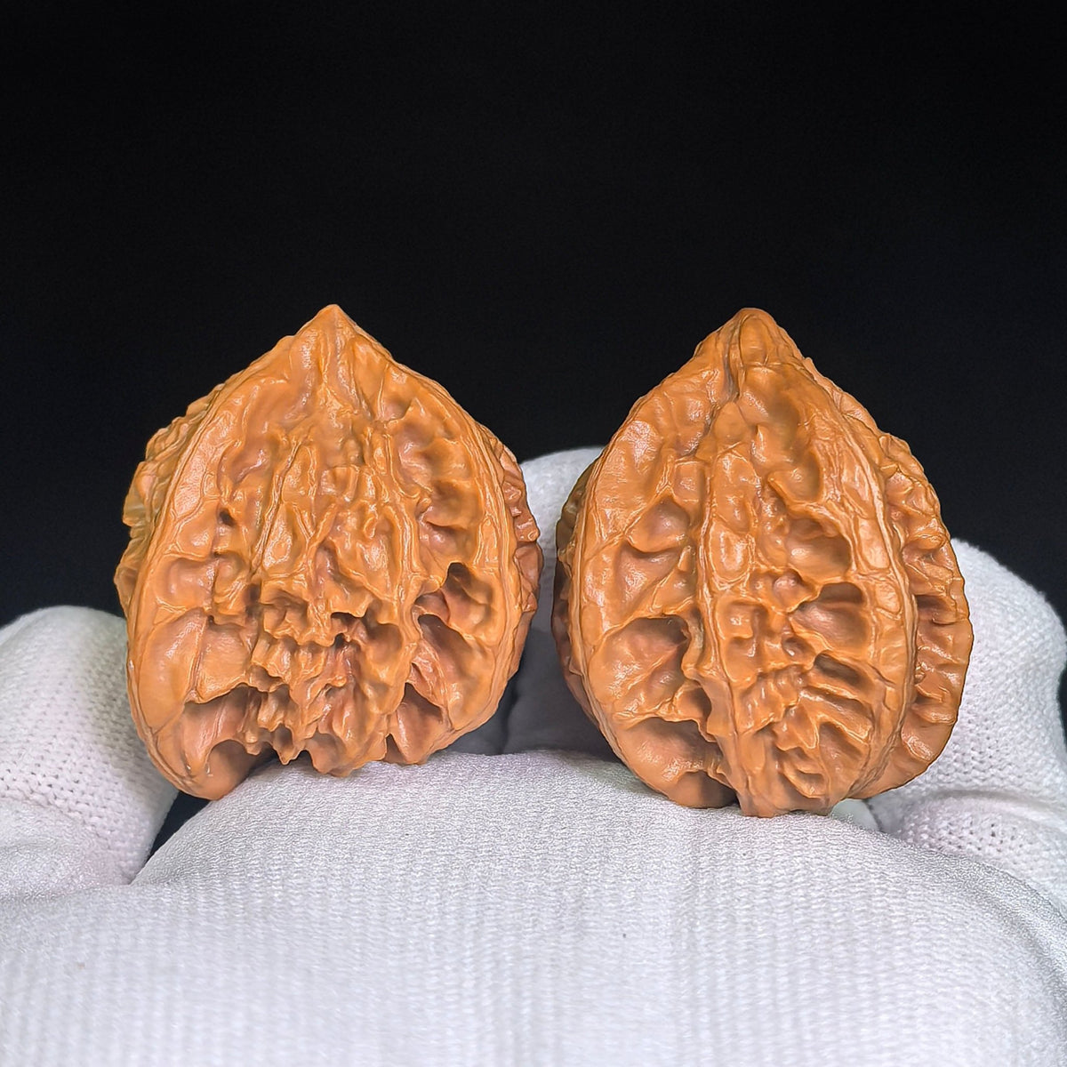 Li Xuechao Three-Ridge “Heart-to-Heart” Wenwan Walnut Pair — 40.0mm x 38.0mm | LXCSN-1401E - ThePatinaProject