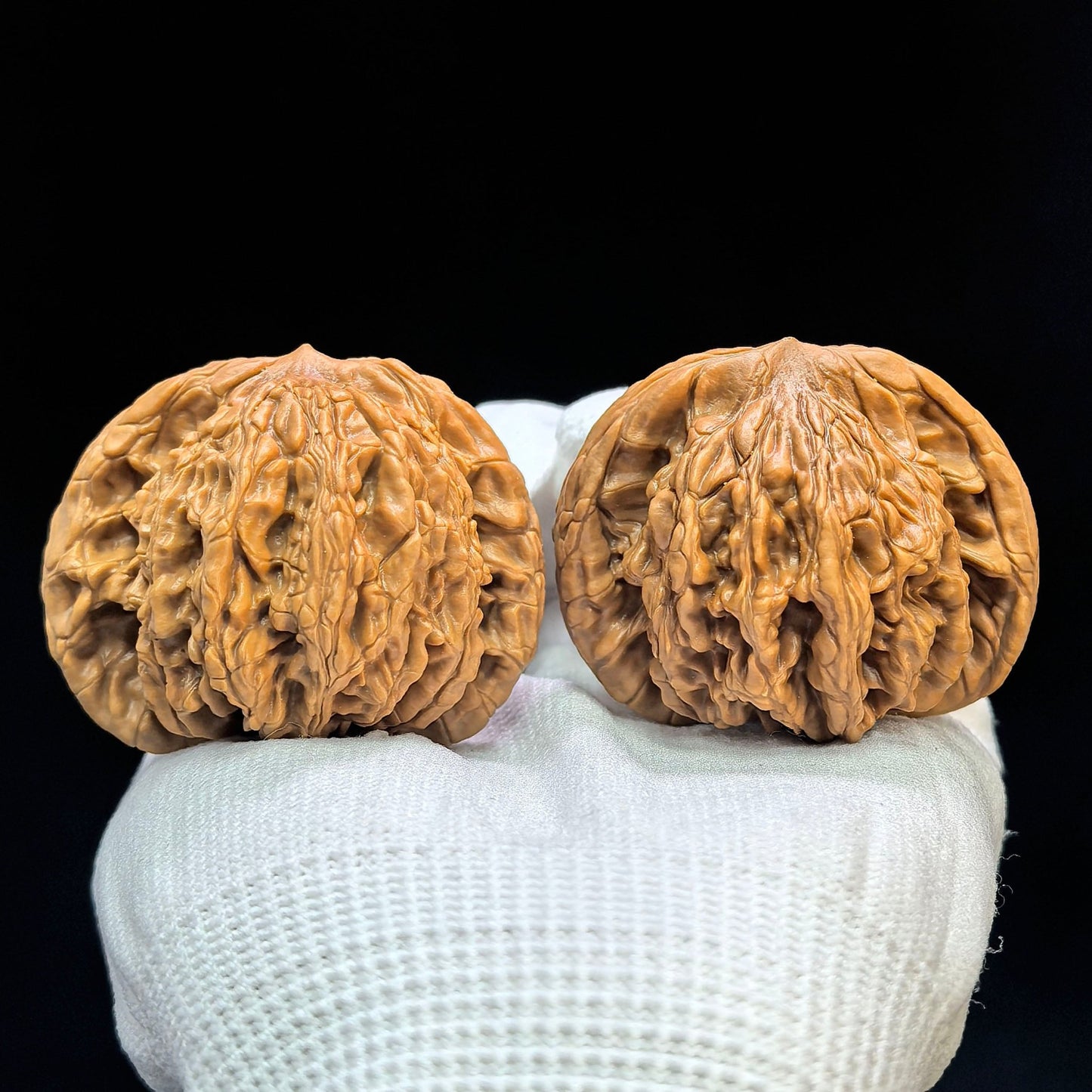 "Liger" Shihushou Low-Profile Wenwan Walnuts Pair | 49.0mm x 45.0mm | SFS-1501C - ThePatinaProject