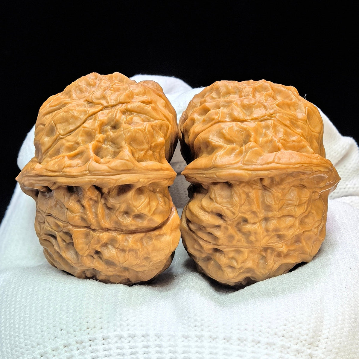 "Little Pumpkin" Xiao Nangua NGD-1501C Low-Profile Wenwan Walnuts Pair | 41.0mm x 43.0mm | NGD-1501C - ThePatinaProject