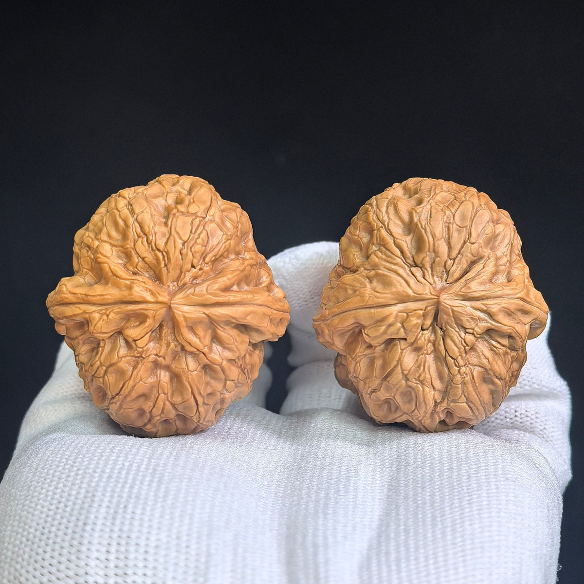 Lu Da Gun Wenwan Walnuts Pair | 41.0mm × 44.0mm | LDG-401 - ThePatinaProject