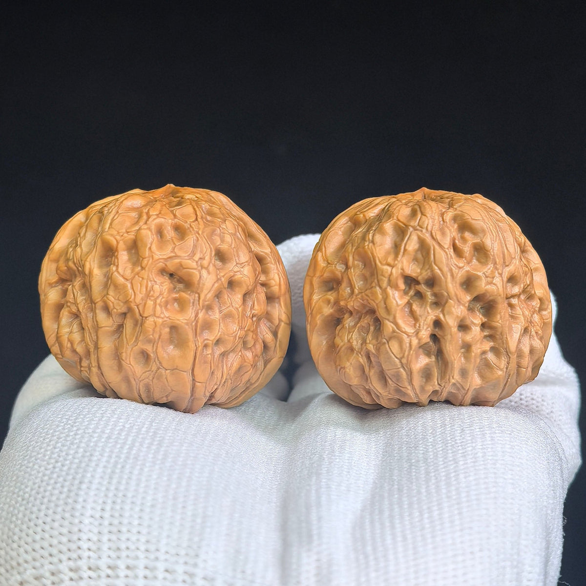 Lu Da Gun Wenwan Walnuts Pair | 41.0mm × 44.0mm | LDG-401 - ThePatinaProject