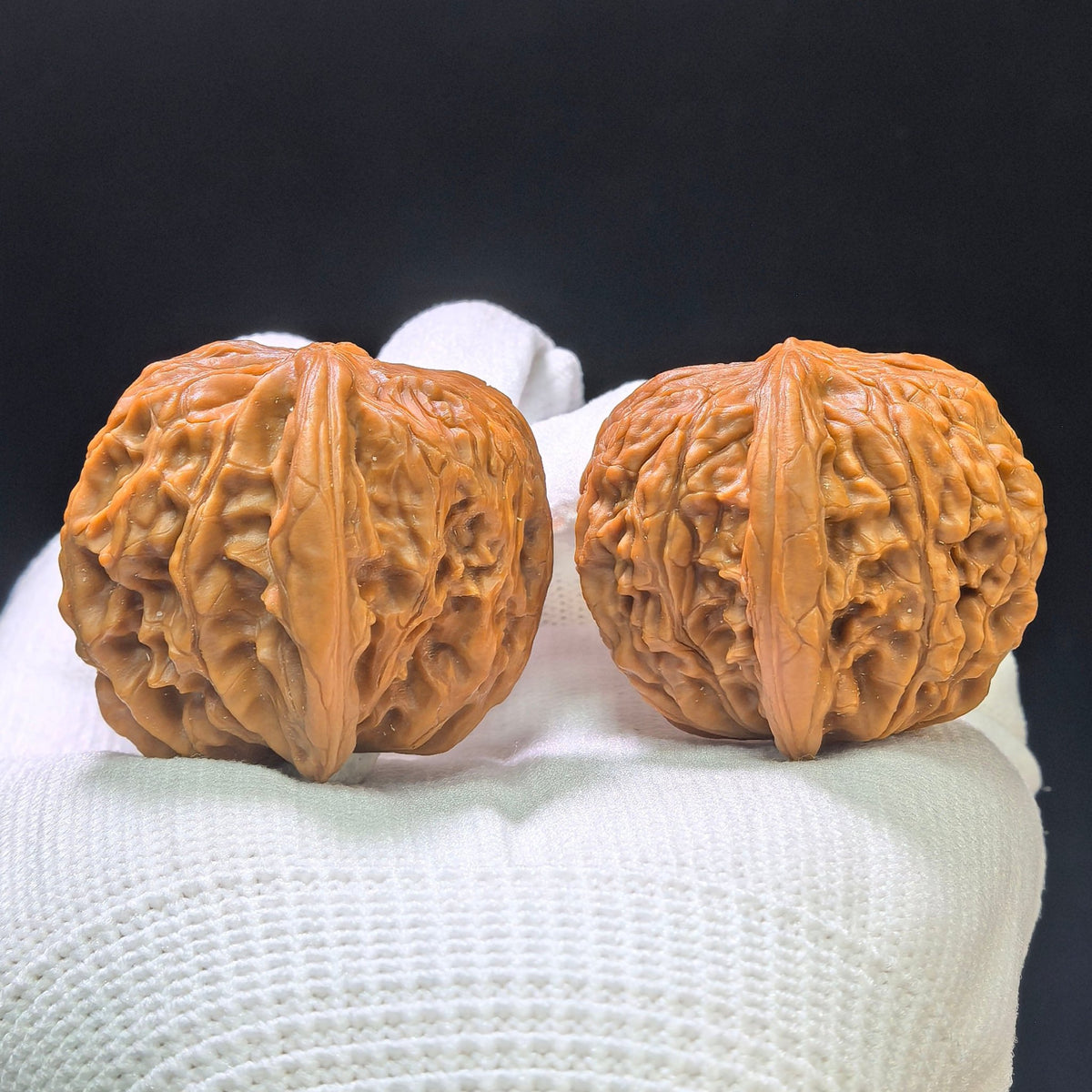"Millstone" Mopan Wenwan Walnuts Pair | 36.0mm x 37.0mm | MP-1401 - ThePatinaProject