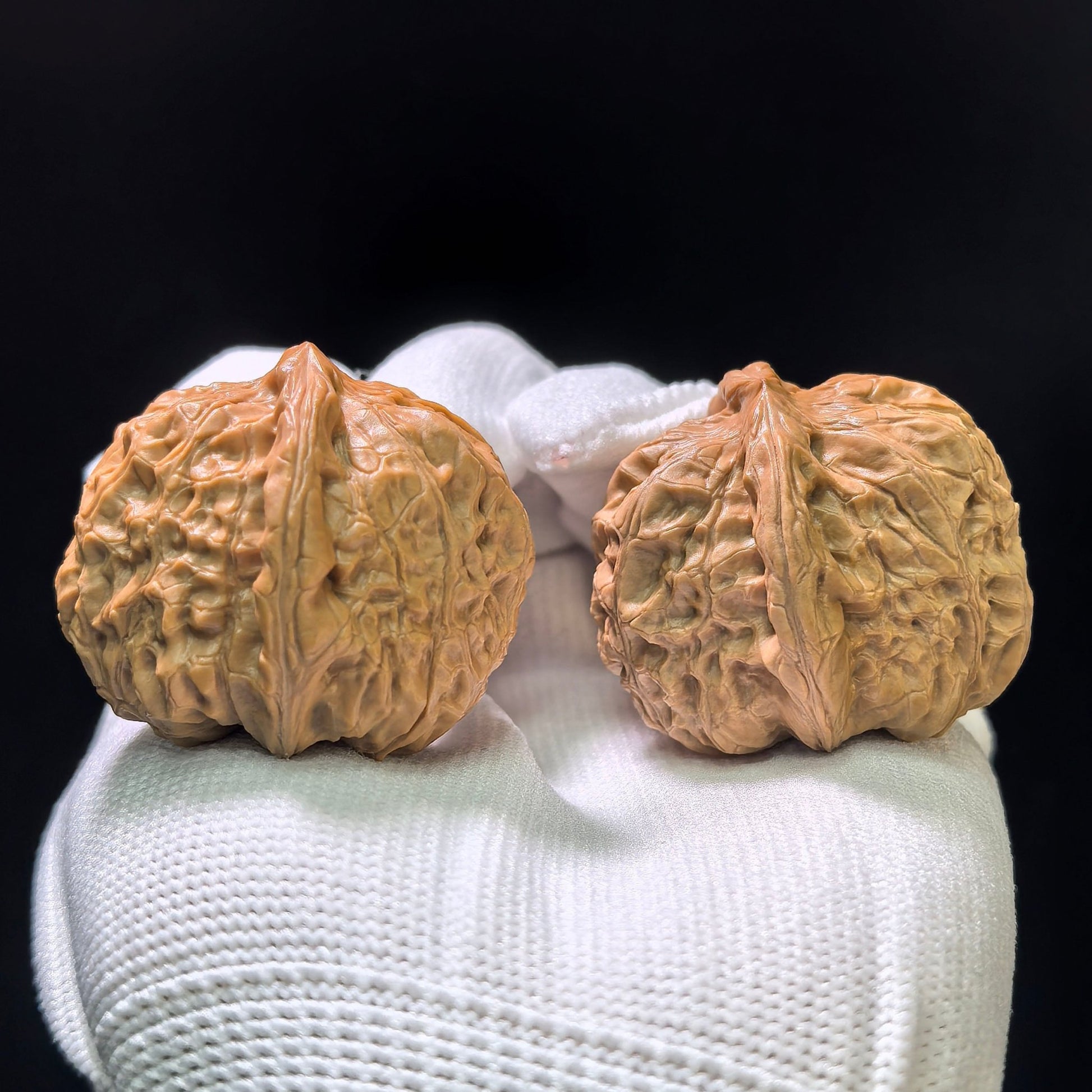 "Mini Pumpkin Stance" Xiaonanguadun Pocket Hand-Twist Wenwan Walnuts Pair | 33.0mm x 37.0mm | NGD-1107 - ThePatinaProject