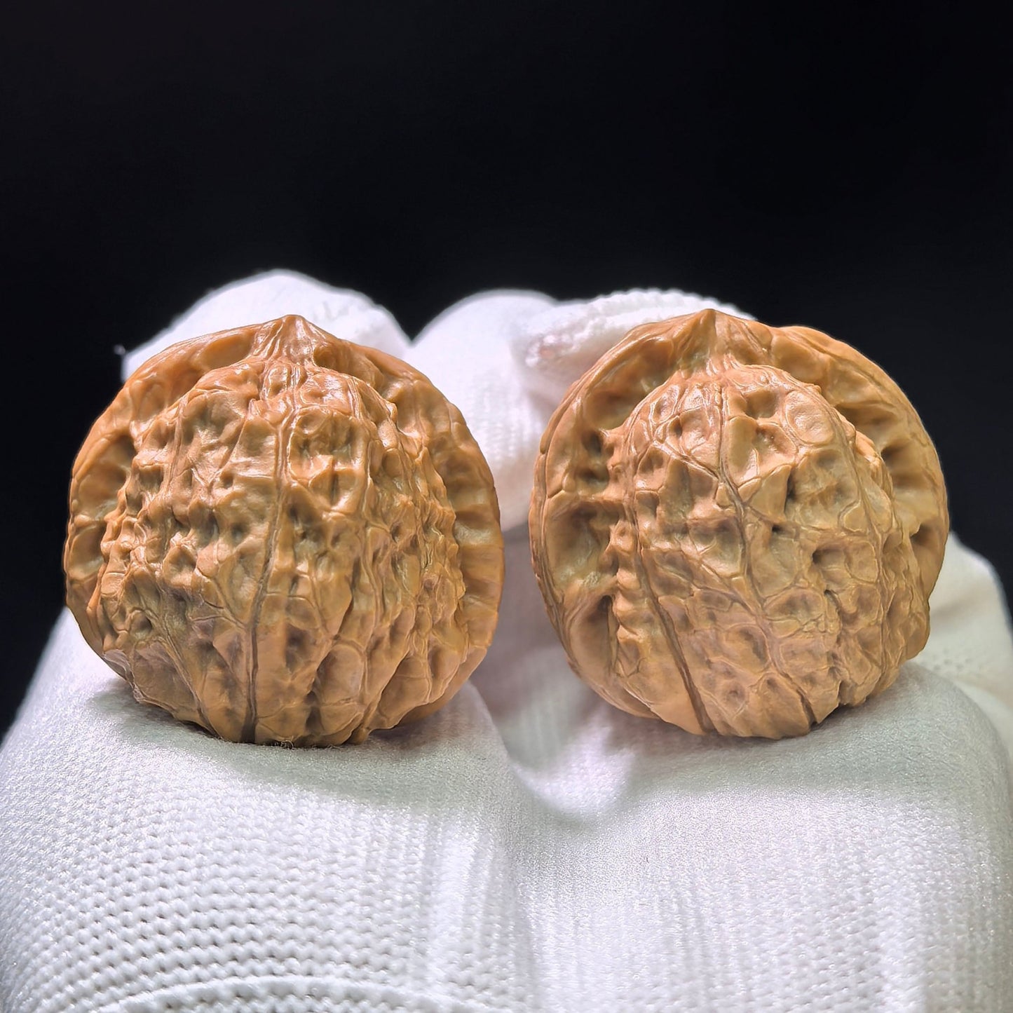 "Mini Pumpkin Stance" Xiaonanguadun Pocket Hand-Twist Wenwan Walnuts Pair | 33.0mm x 37.0mm | NGD-1107 - ThePatinaProject