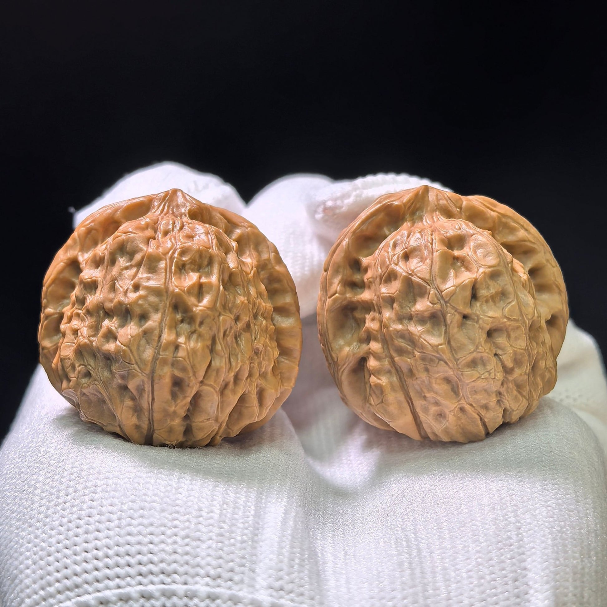 "Mini Pumpkin Stance" Xiaonanguadun Pocket Hand-Twist Wenwan Walnuts Pair | 33.0mm x 37.0mm | NGD-1107 - ThePatinaProject