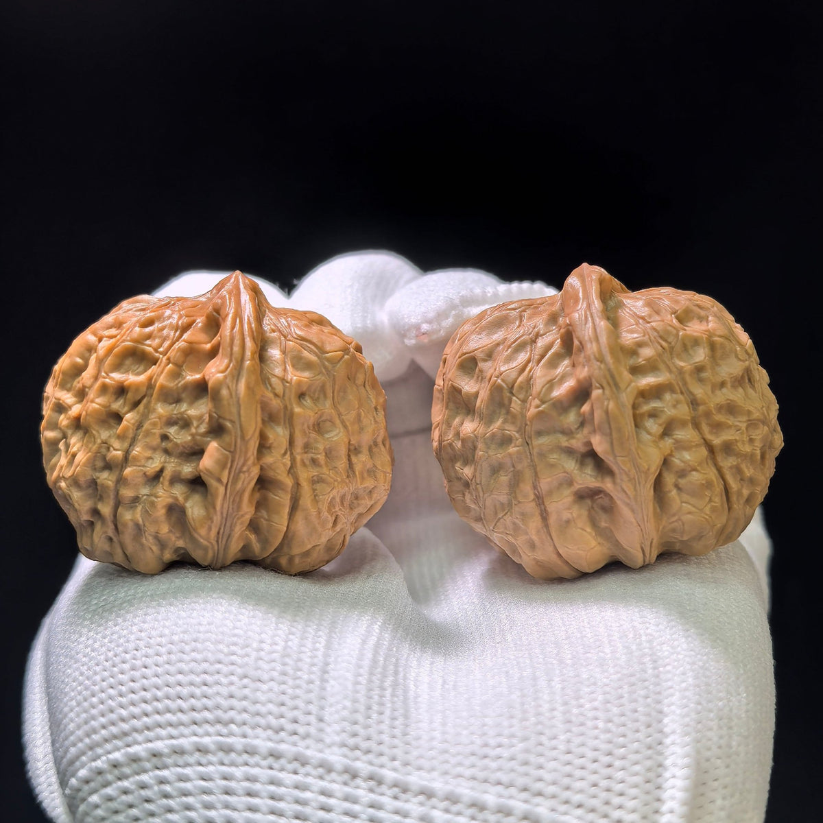 "Mini Pumpkin Stance" Xiaonanguadun Pocket Hand-Twist Wenwan Walnuts Pair | 33.0mm x 37.0mm | NGD-1107 - ThePatinaProject