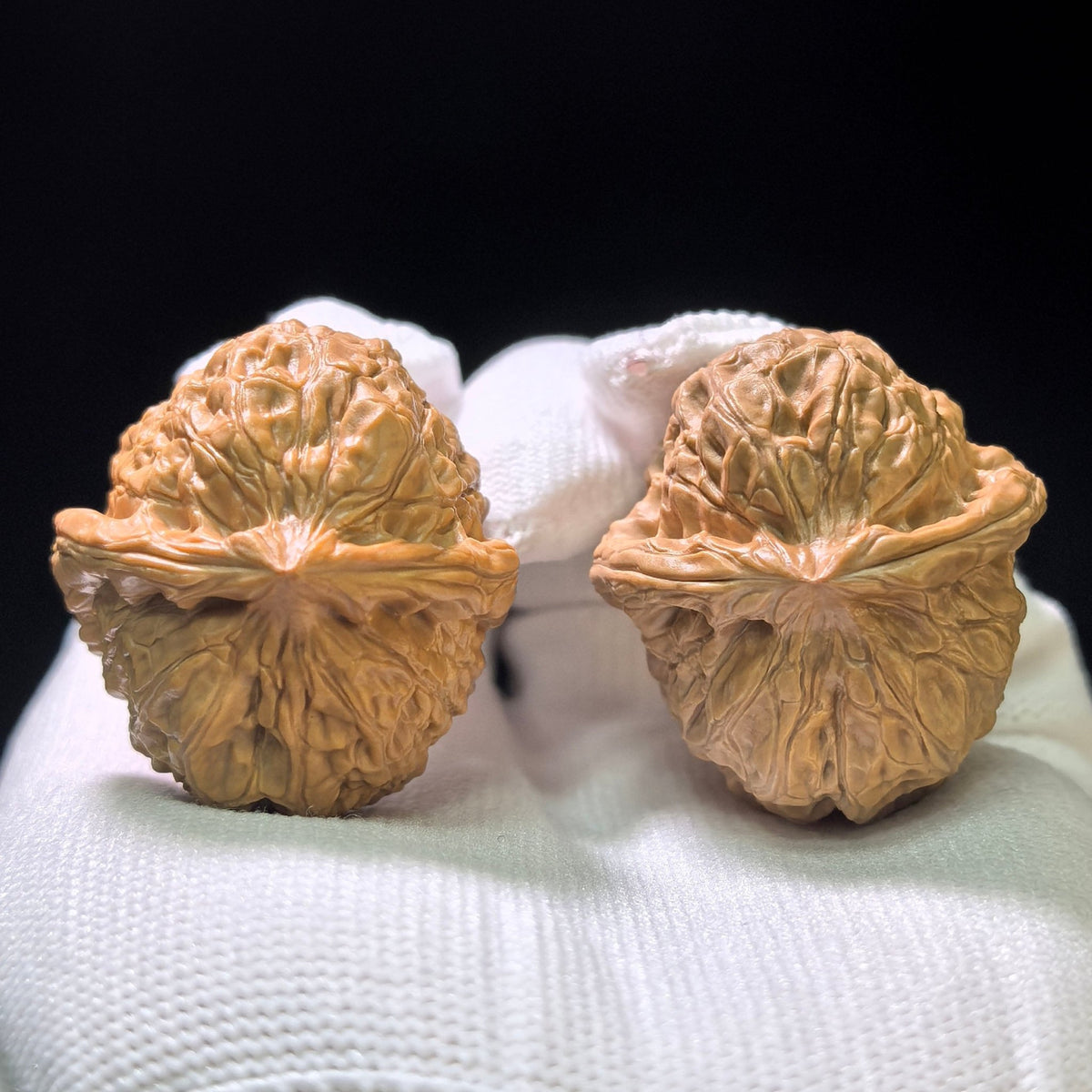 "Mini Pumpkin Stance" Xiaonanguadun Pocket Hand-Twist Wenwan Walnuts Pair | 33.0mm x 37.0mm | NGD-1107 - ThePatinaProject