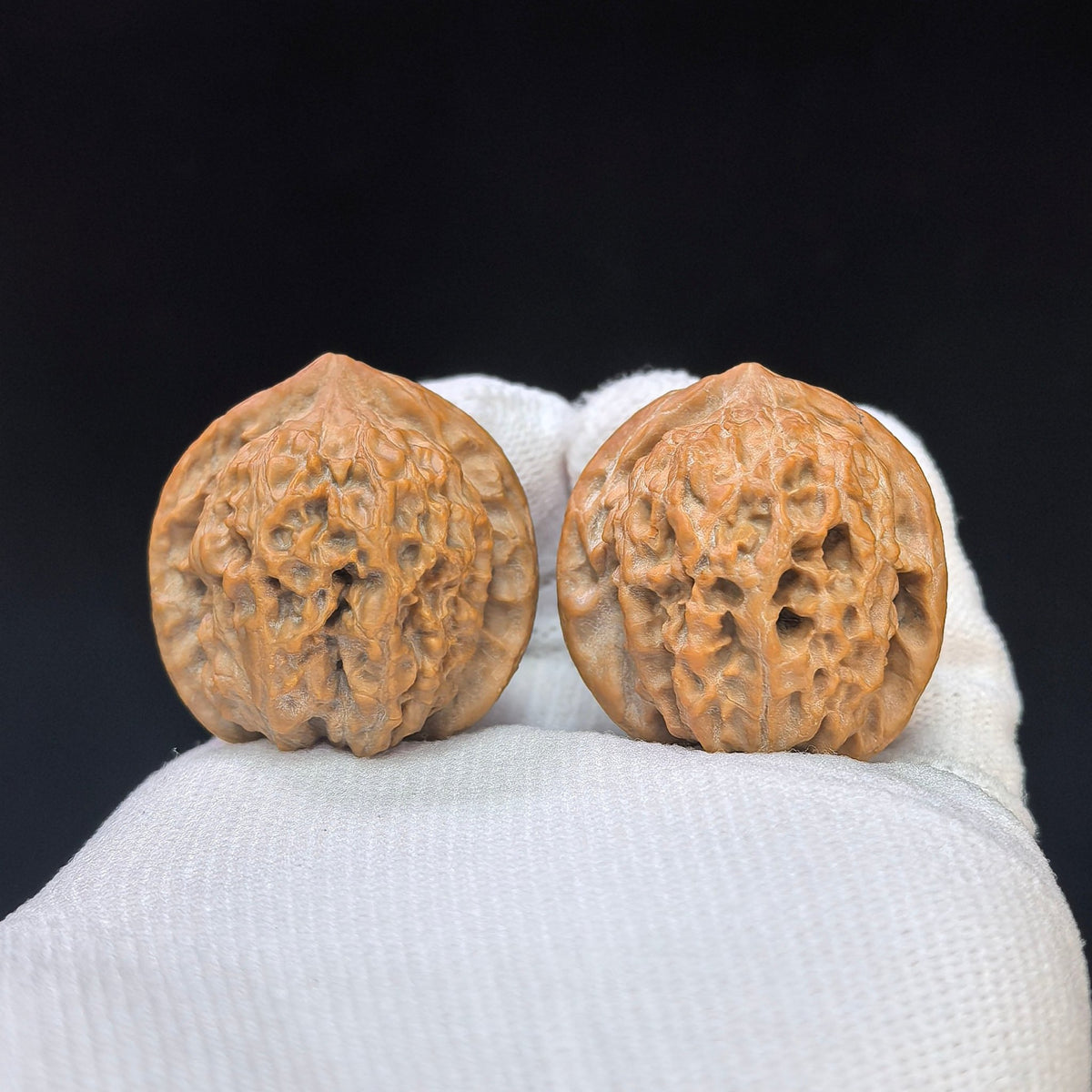 Miniature Hand-Twirl “Yuanbao” Wenwan Walnut Pair — 31.0mm x 32.0mm | YB-SY1F5 - ThePatinaProject