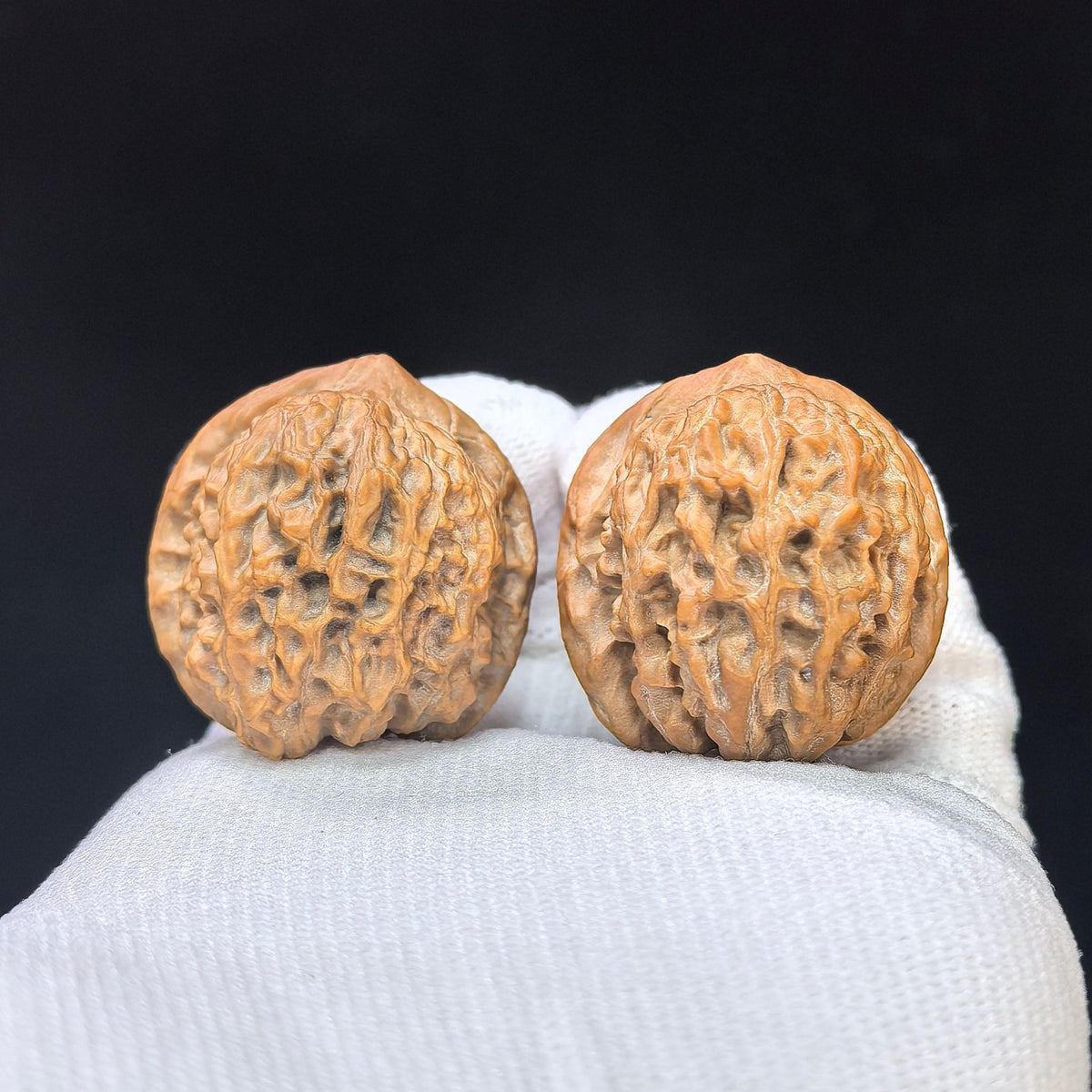 Miniature Hand-Twirl “Yuanbao” Wenwan Walnut Pair — 31.0mm x 32.0mm | YB-SY1F5 - ThePatinaProject