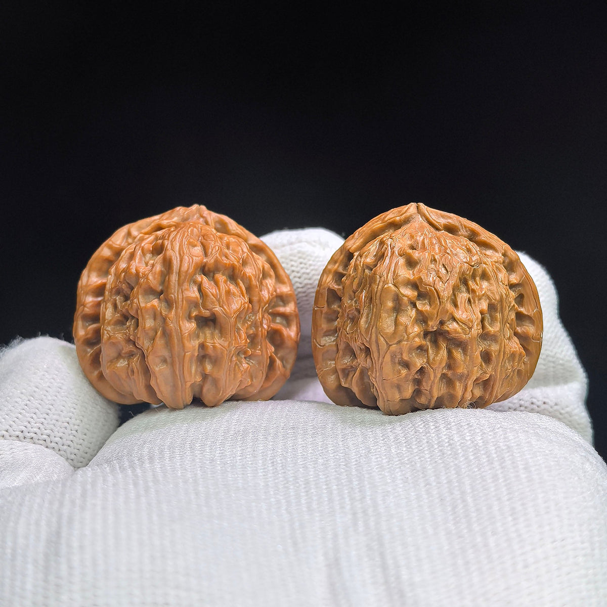 Miniature Three-Ridge White Lion Wenwan Walnut Pair — 34.0mm x 33.0mm | XZSLBSZ-17G0 - ThePatinaProject