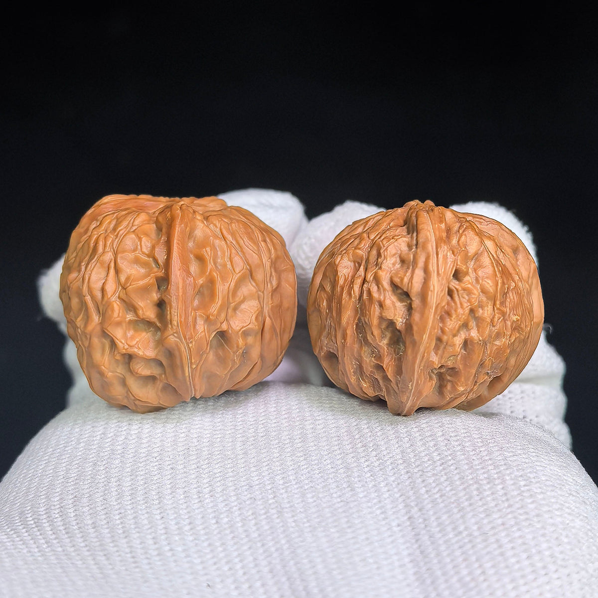 Miniature Wild “Sanleng Ding” Wenwan Walnut Pair – Three-Ridged Compact Form | 30.0mm × 36.0mm | XZYS-C1D1E - ThePatinaProject