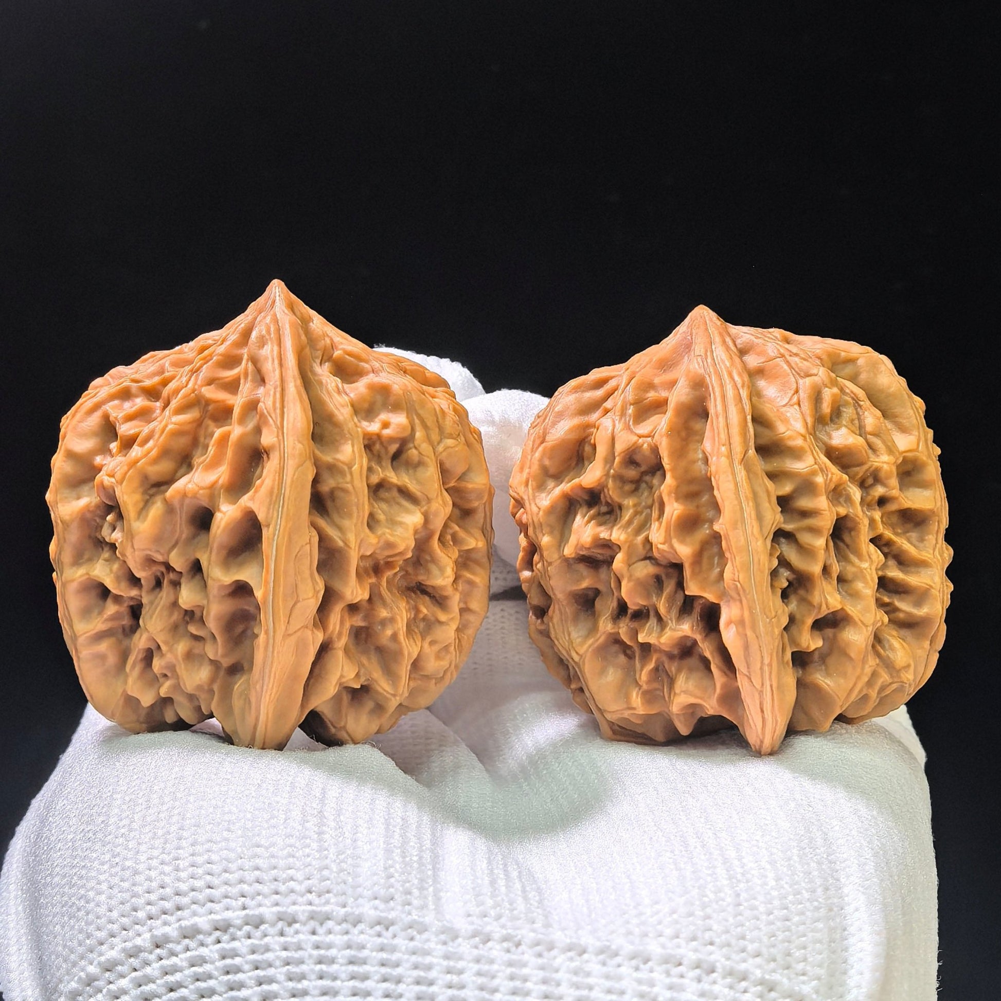 "Mountain Grown" Yesheng Classic Heritage Wenwan Walnuts Pair | 37.0mm x 40.0mm | YS-1103 - ThePatinaProject