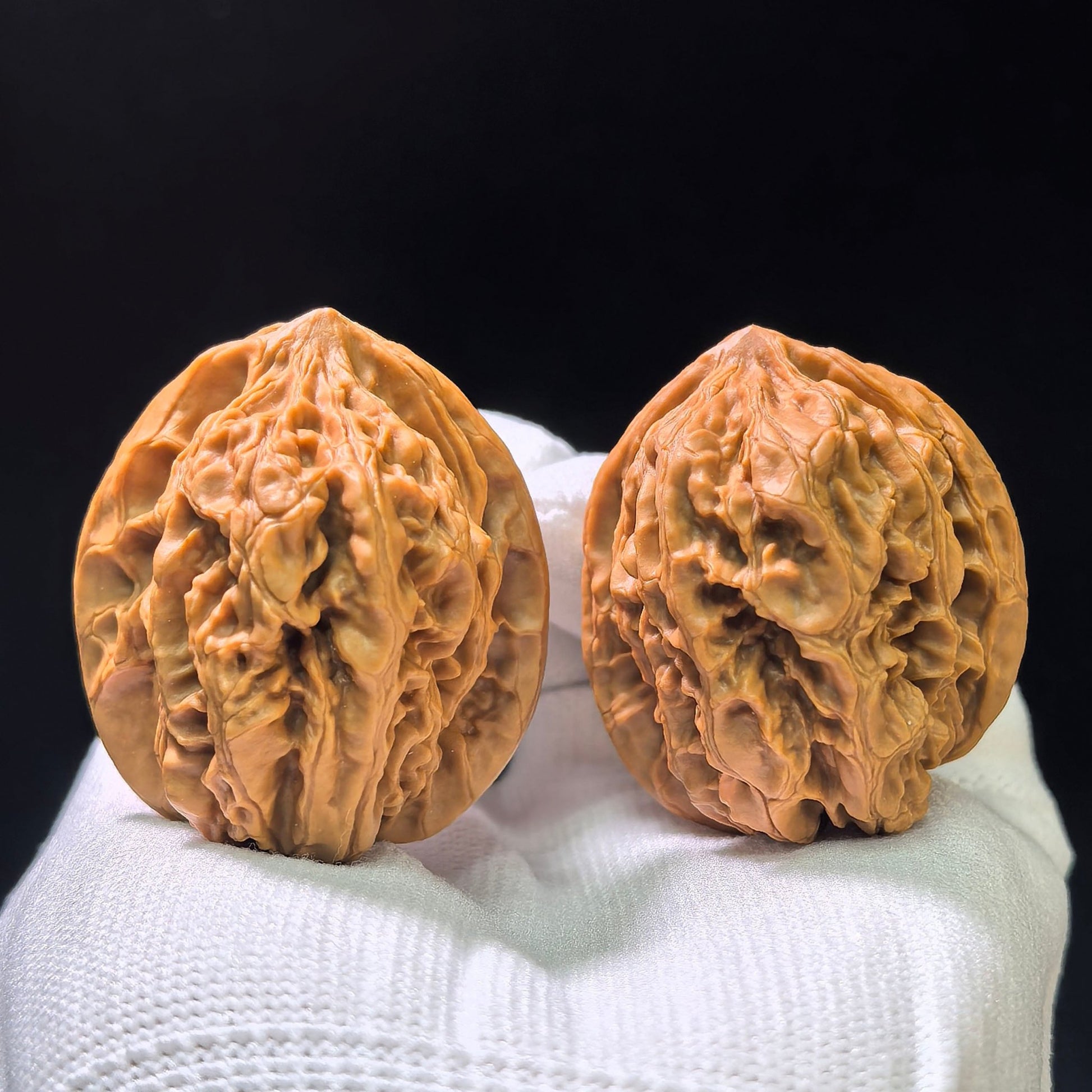 "Mountain Grown" Yesheng Classic Heritage Wenwan Walnuts Pair | 37.0mm x 40.0mm | YS-1103 - ThePatinaProject