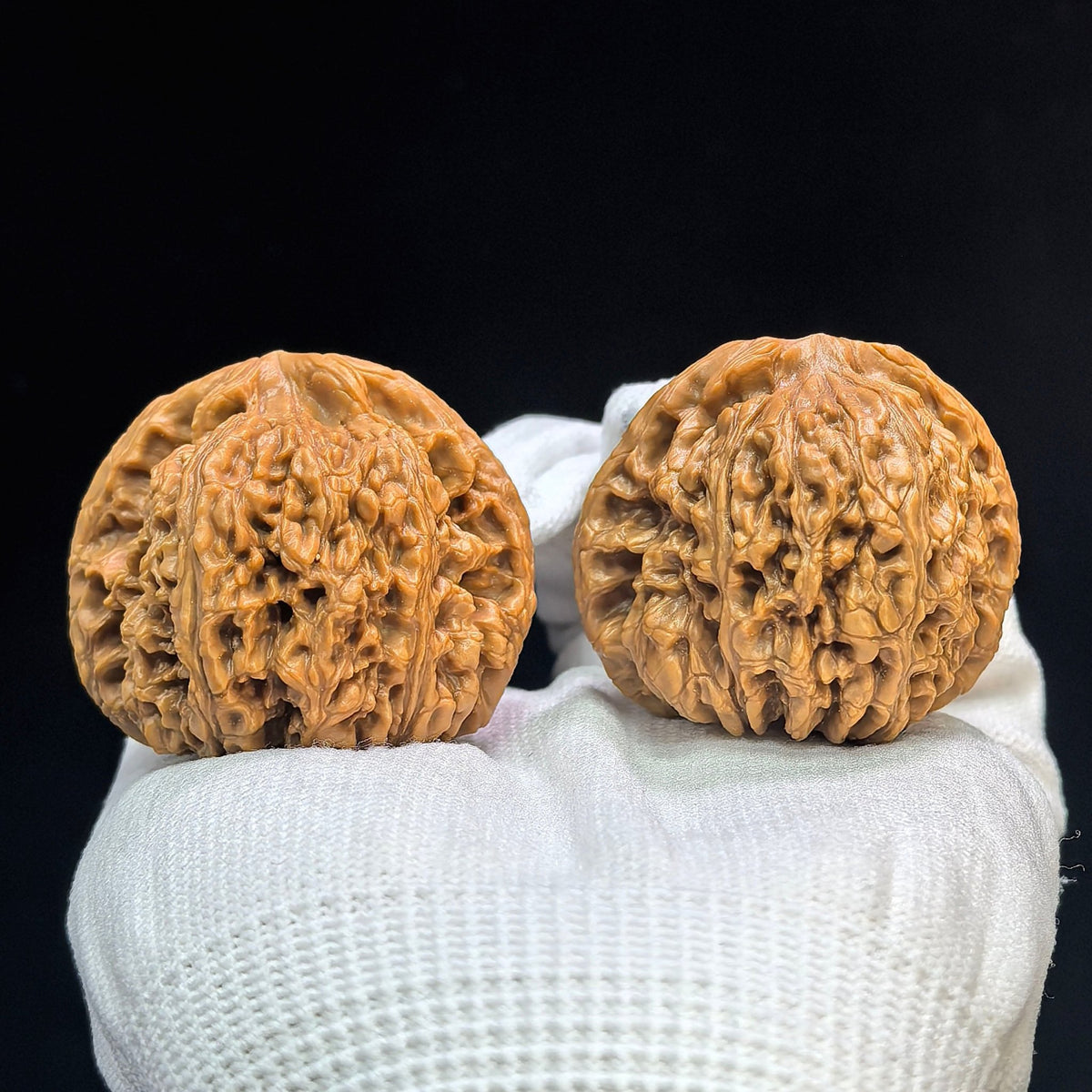 "Nanjiang Stone" Nanjiangshi Classic Heritage Wenwan Walnuts Pair | 43.0mm x 42.0mm | NJS-1504C - ThePatinaProject