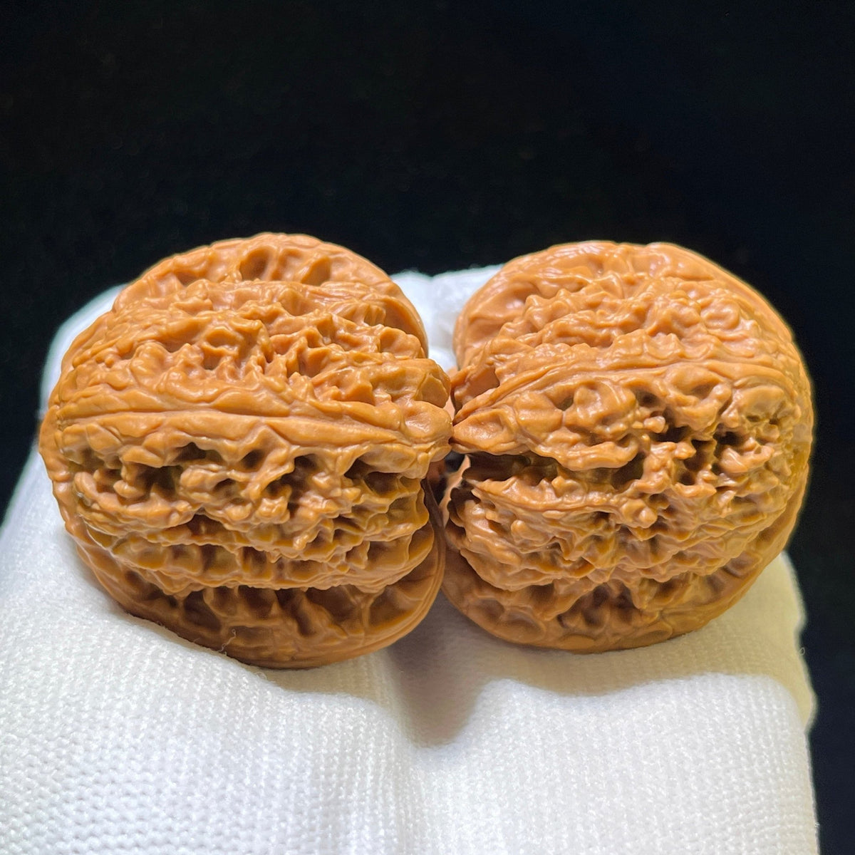 "Nanjiangshi Natural Asymmetrical Base / Nan Jiang Shi Tian Can Jiao" Heirloom Collection Wenwan Walnuts Pair | 40.0mm x 42.0mm | NJS-1112 - ThePatinaProject