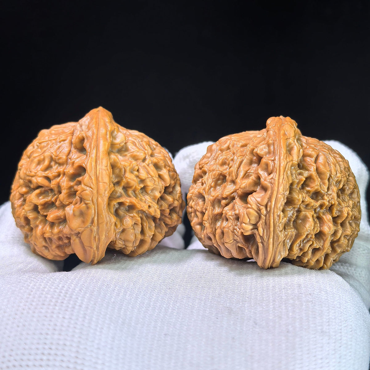Nanjiangshi Scholar Walnuts "Spherical Heart" Variant | Premium Select 46.0mm x 43.0mm | Stock ID: NJS-1303C - ThePatinaProject
