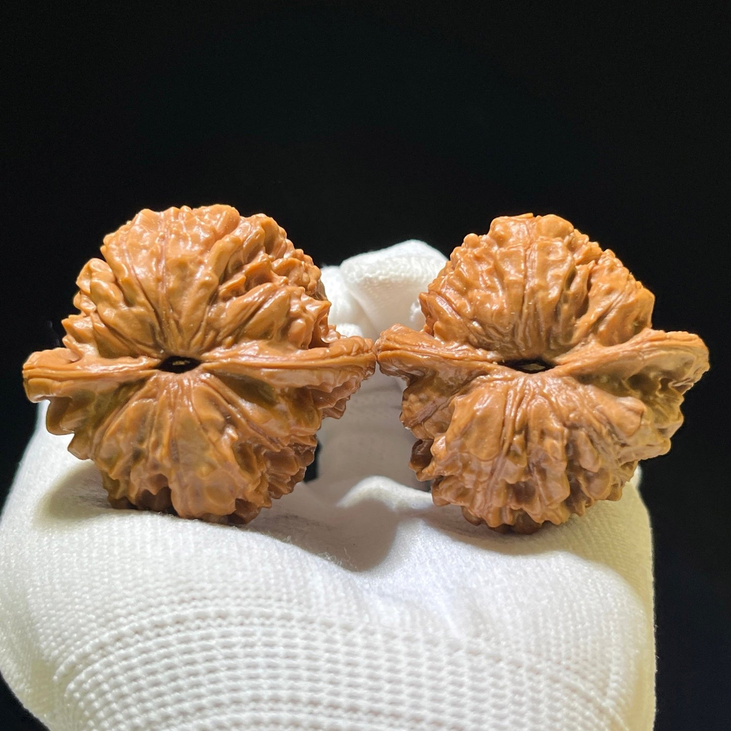 "Official Hat" Guanmao Classic Heritage Low-Profile Wenwan Walnuts Pair | 45.0mm x 42.0mm | GM-1107 - ThePatinaProject