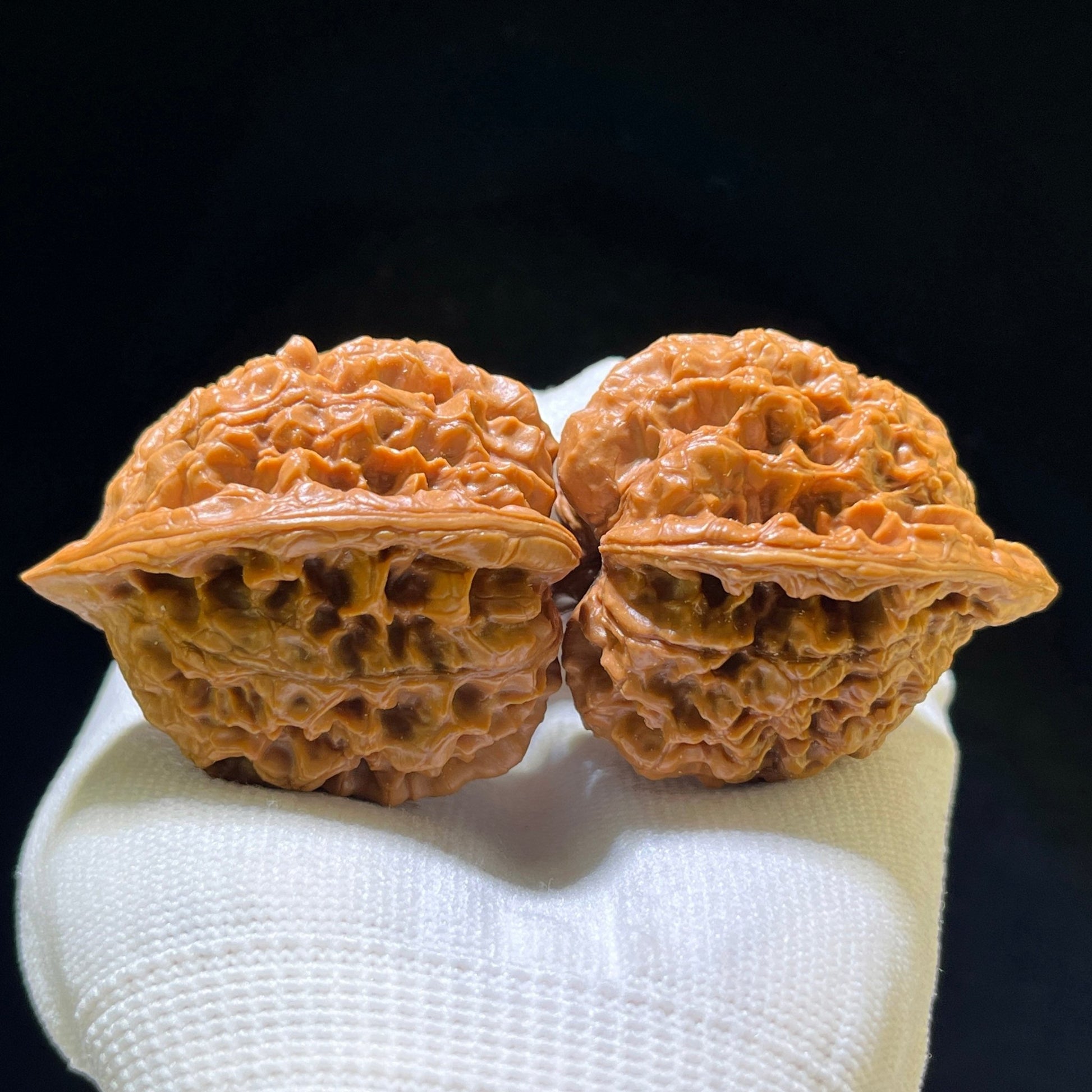 "Official Hat" Guanmao Classic Heritage Low-Profile Wenwan Walnuts Pair | 45.0mm x 42.0mm | GM-1107 - ThePatinaProject