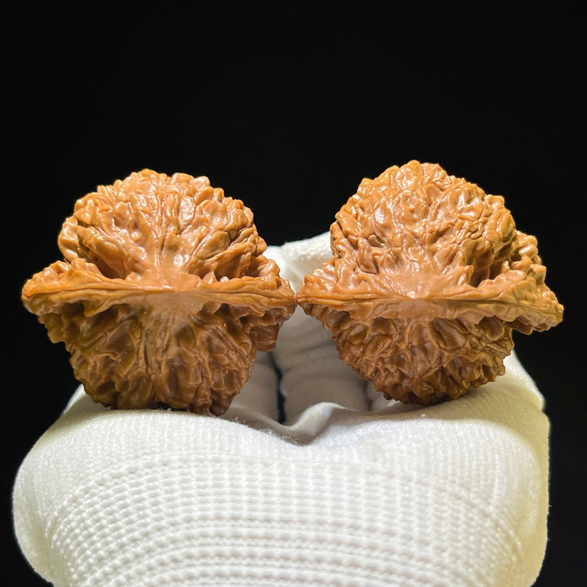 "Official Hat" Guanmao Classic Heritage Low-Profile Wenwan Walnuts Pair | 45.0mm x 42.0mm | GM-1107 - ThePatinaProject