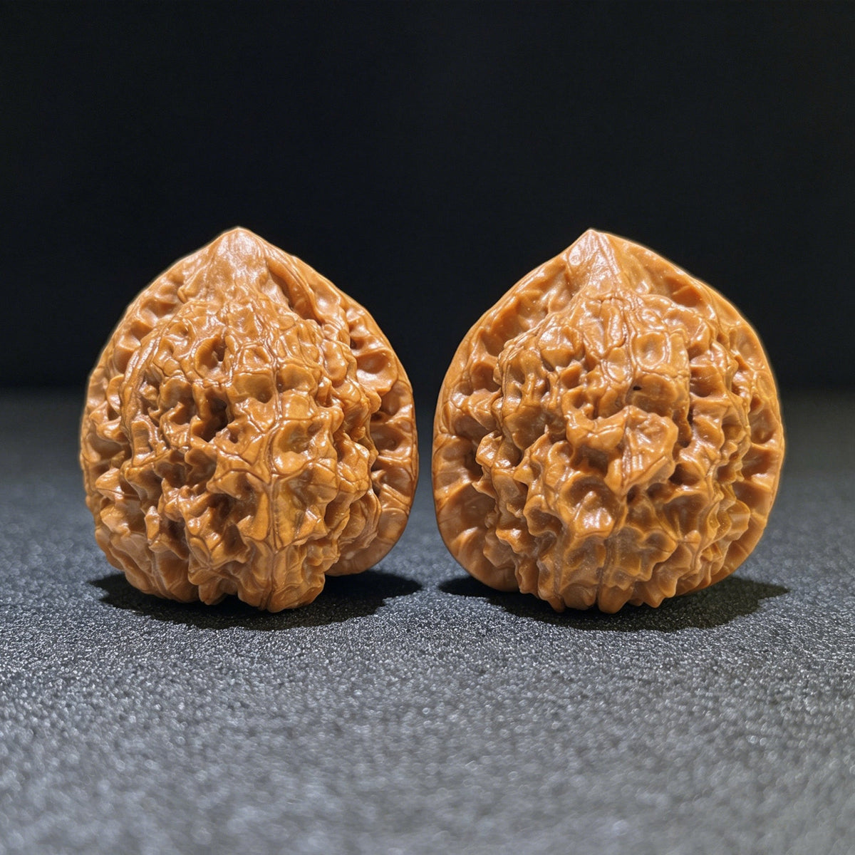 "Official Hat" Guanmao Classic Heritage Low-Profile Wenwan Walnuts Pair | 45.0mm x 42.0mm | GM-1107 - ThePatinaProject