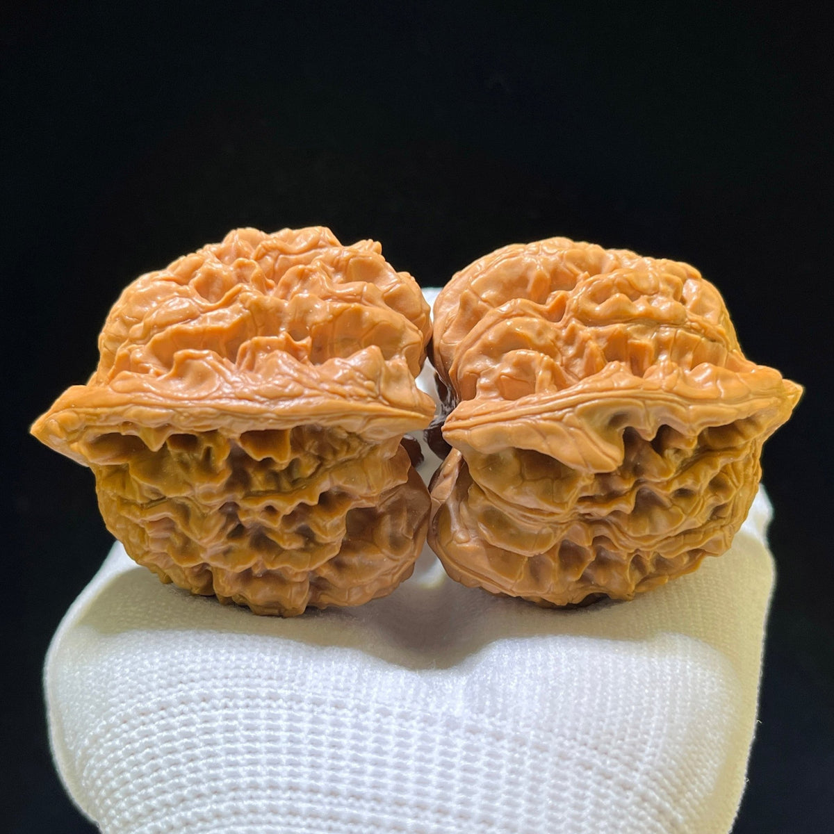 "Official Hat" Guanmao Classic Heritage Low-Profile Wenwan Walnuts Pair | 47.0mm x 44.0mm | GM-1108 - ThePatinaProject
