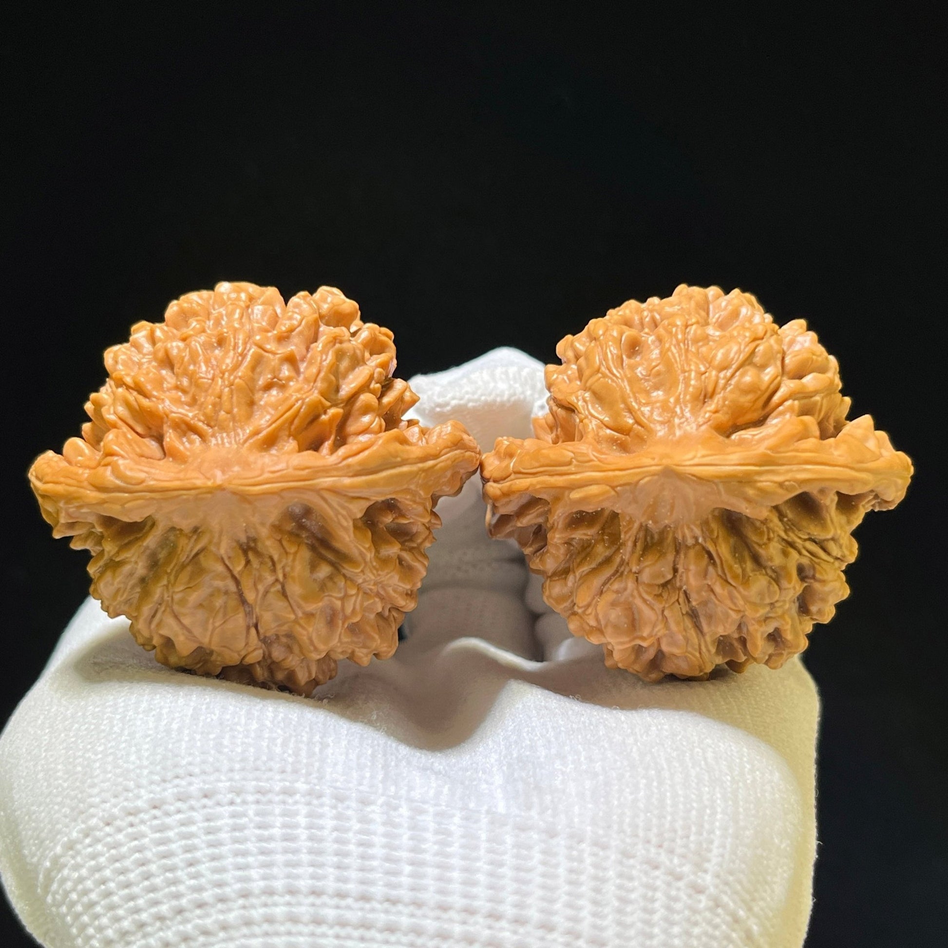 "Official Hat" Guanmao Classic Heritage Low-Profile Wenwan Walnuts Pair | 47.0mm x 44.0mm | GM-1108 - ThePatinaProject