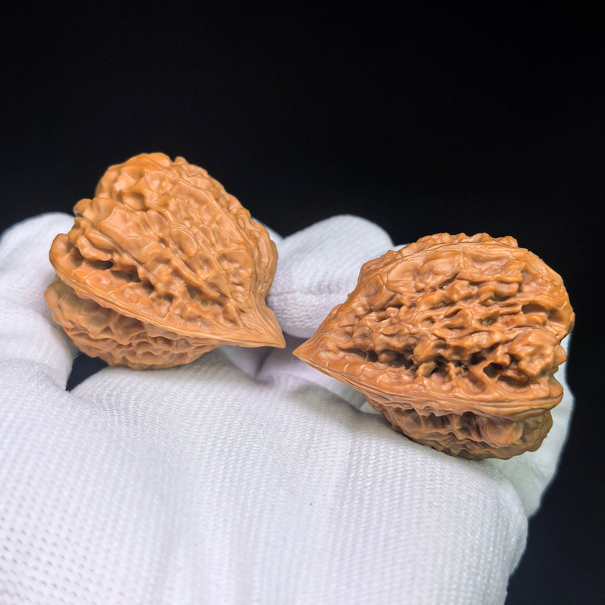 Official Hat “Woodpecker” Wenwan Walnut Pair — 34.0mm x 36.0mm | GMZF-1201E - ThePatinaProject